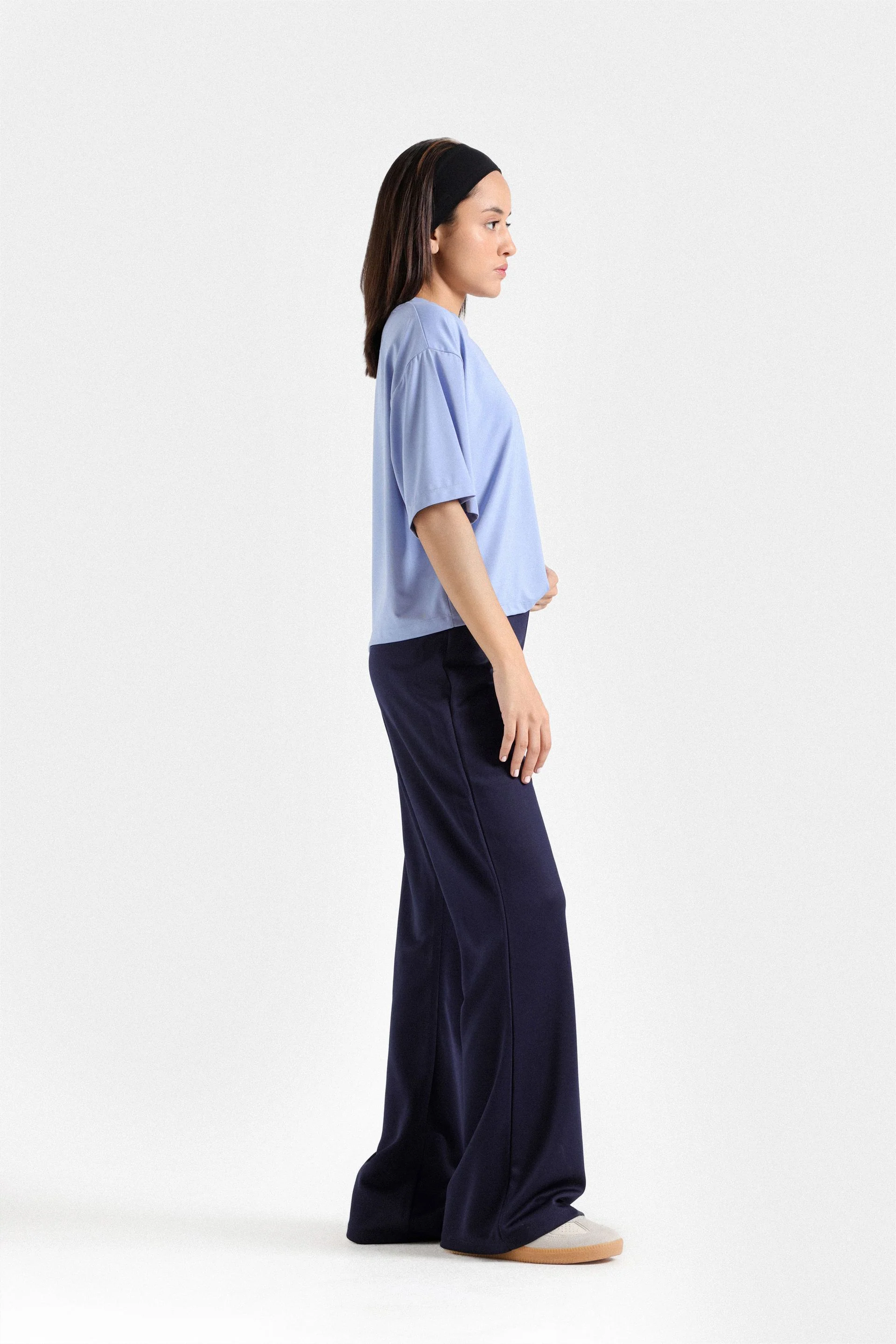 Cropped Activewear T-shirt - Image 11
