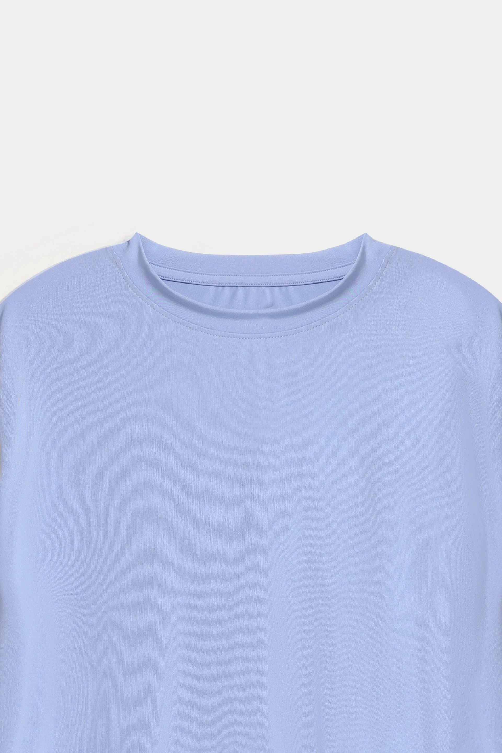 Cropped Activewear T-shirt - Image 13