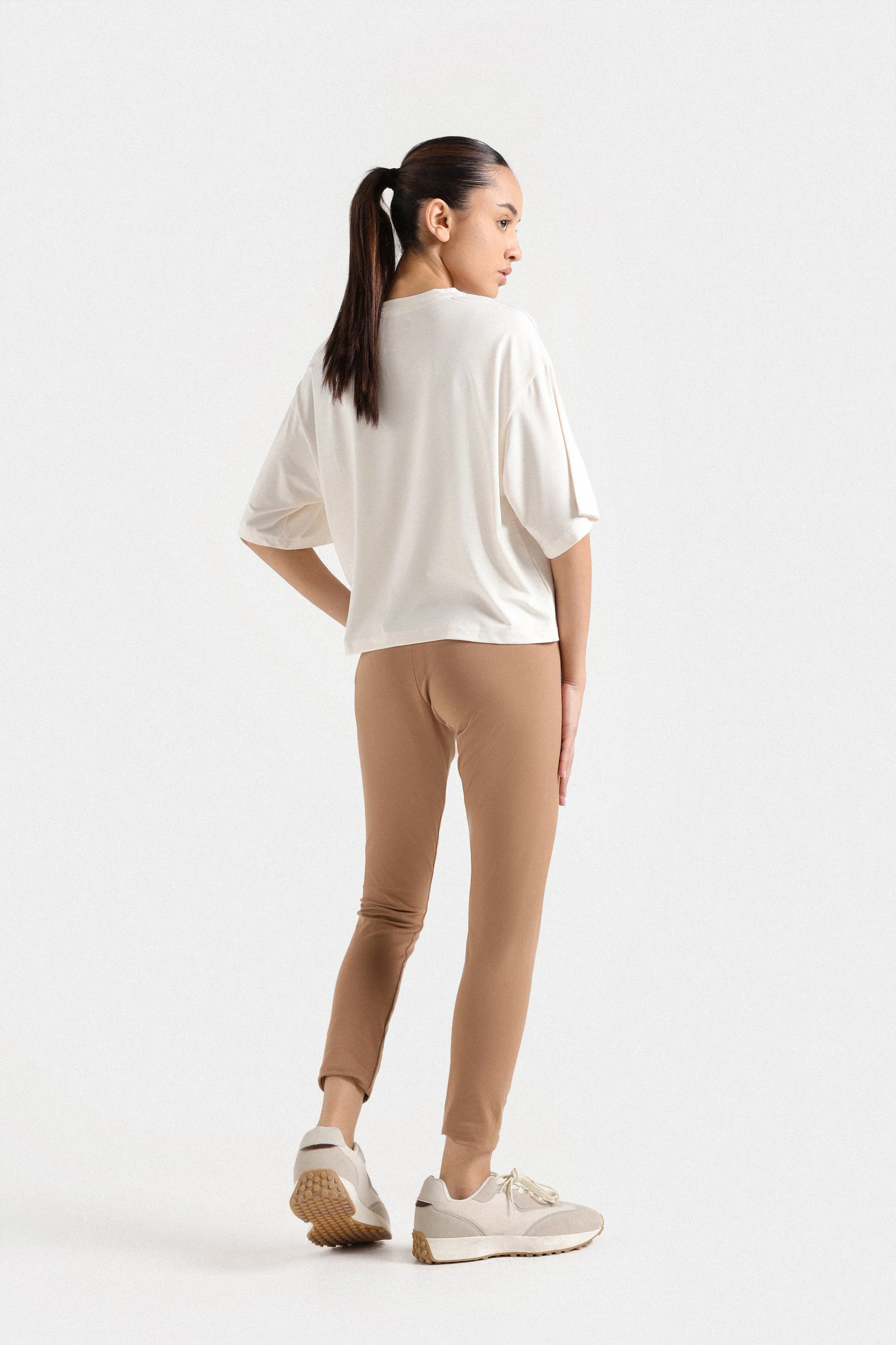 Cropped Activewear T-shirt - Image 4
