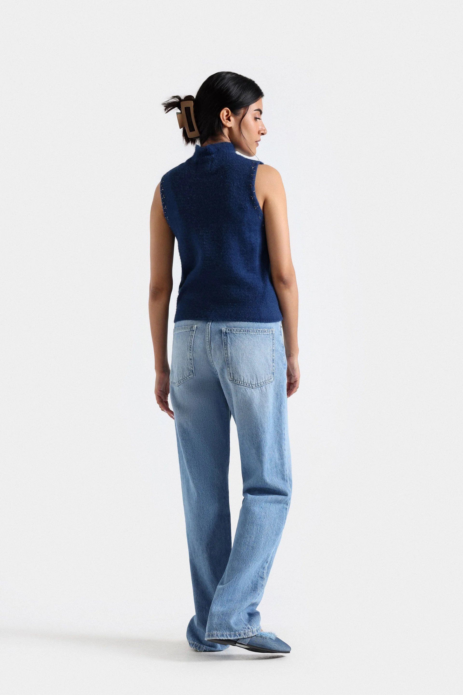 Cropped Halter Neck Sweater - Image 4