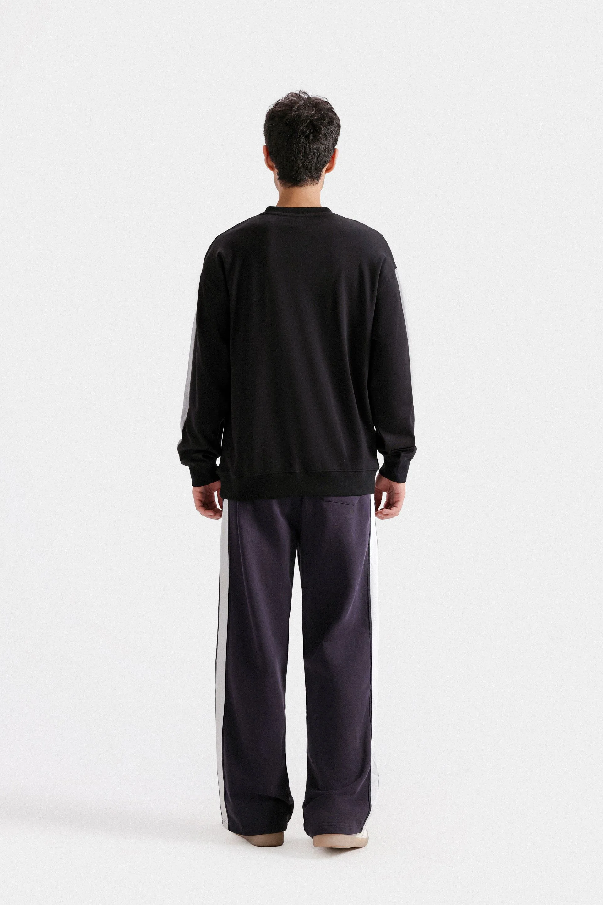Activewear Graphic T-Shirt - Image 4