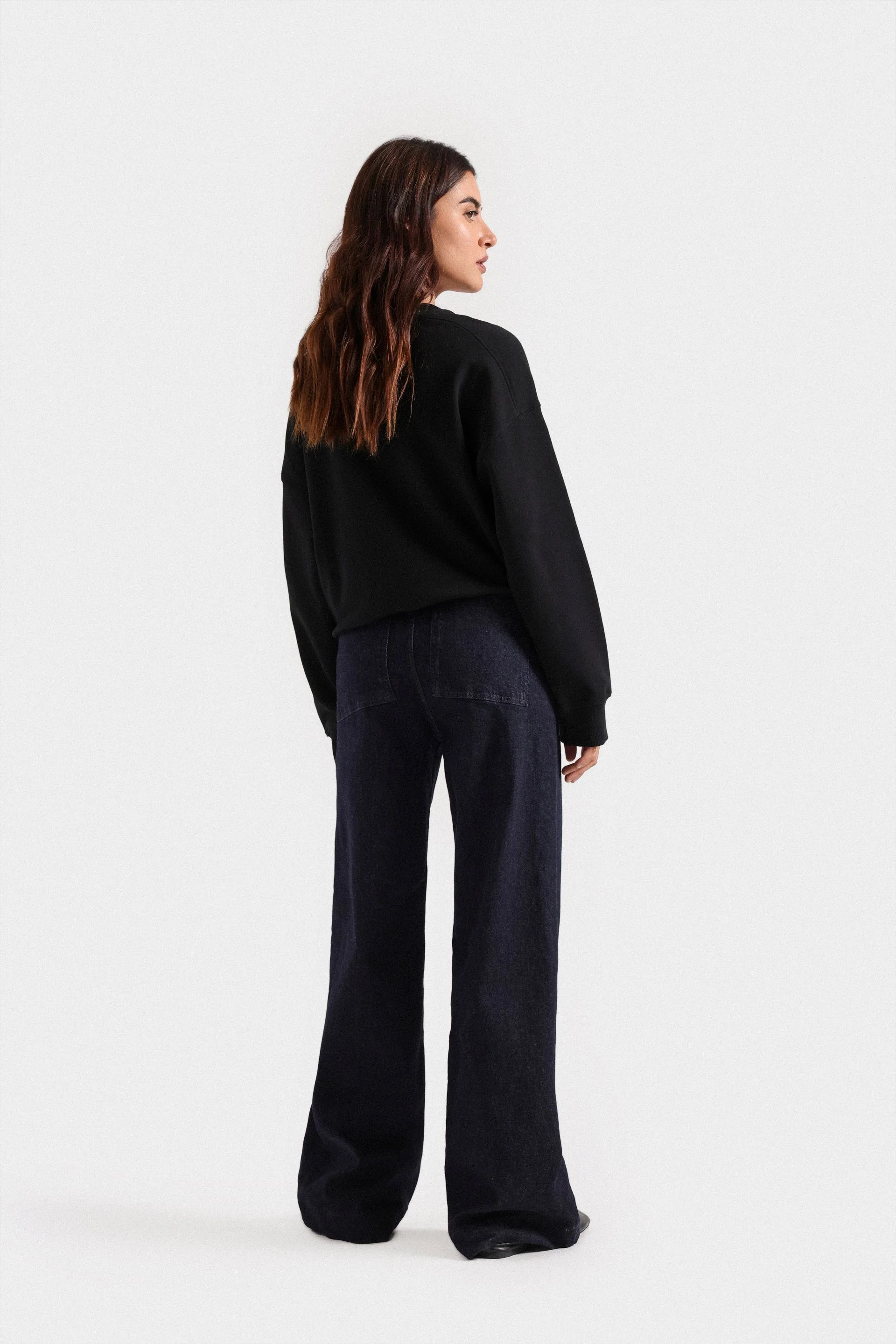 Basic Sweatshirt - Image 11