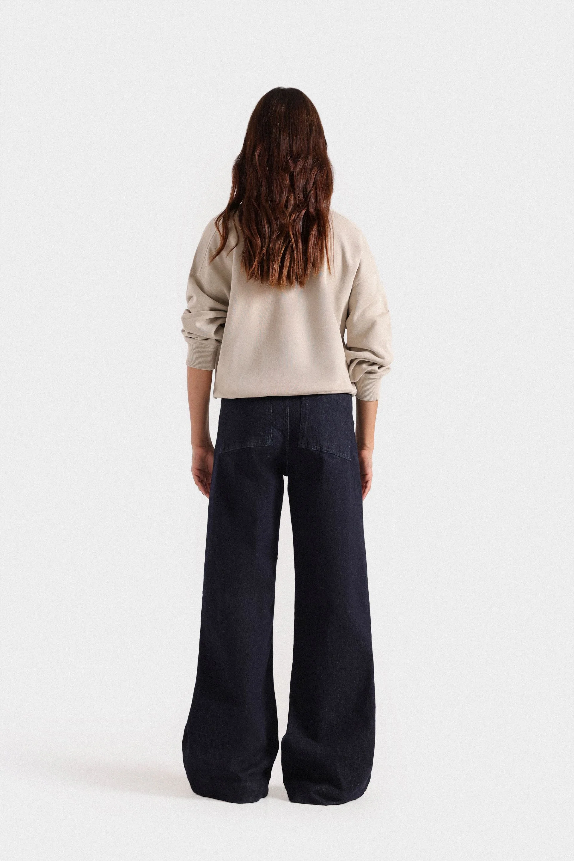 Basic Sweatshirt - Image 4