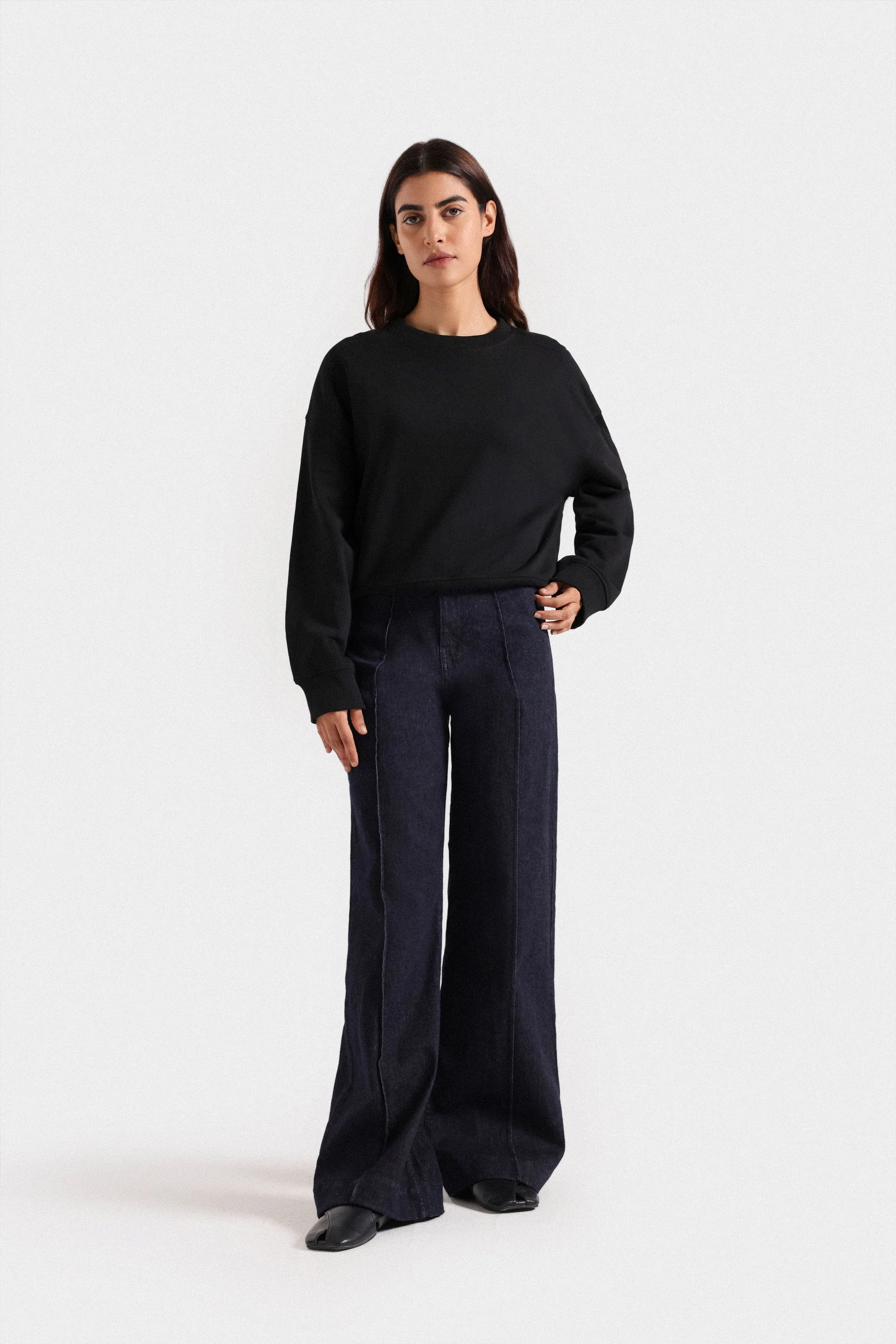 Basic Sweatshirt - Image 8