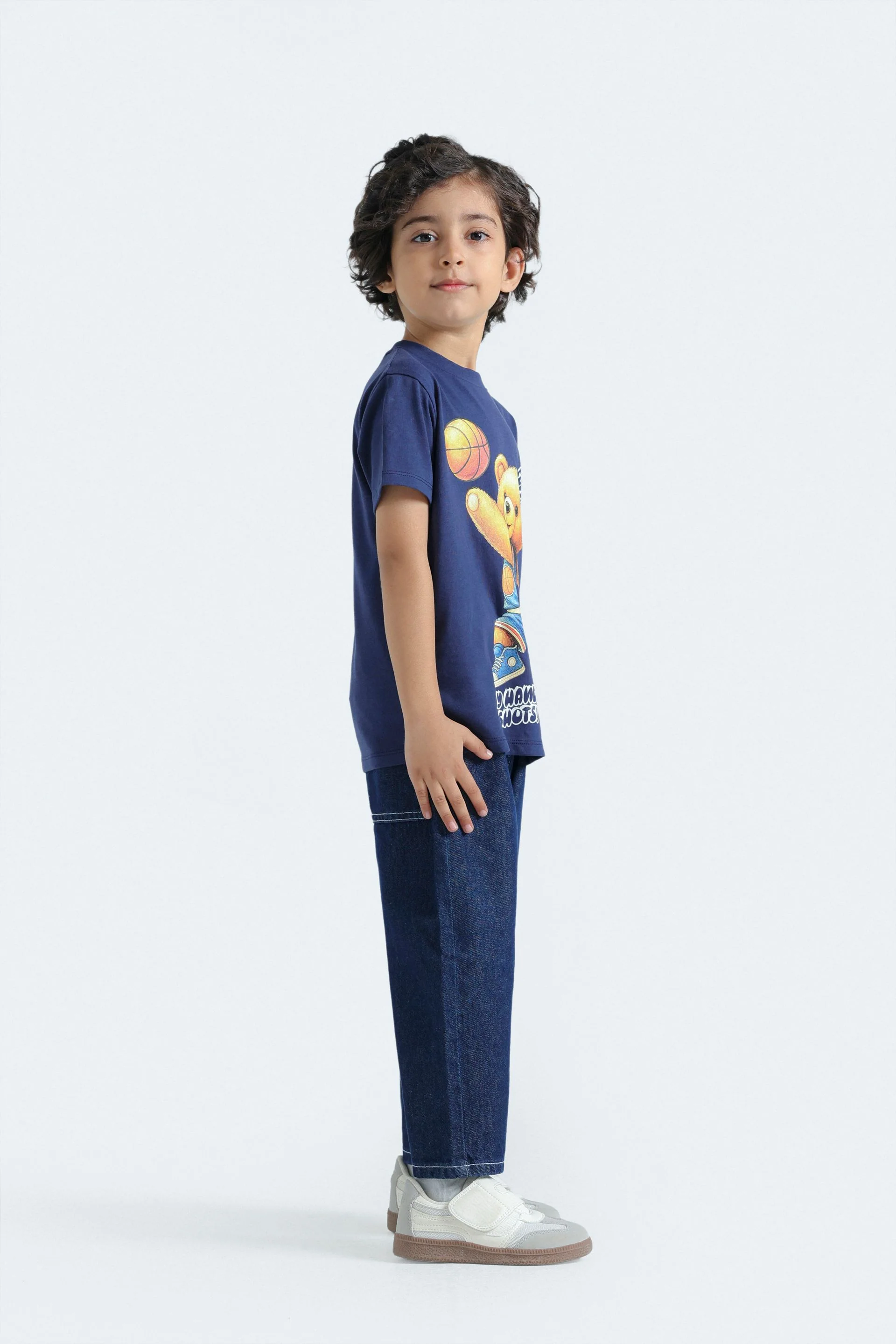 Relaxed Fit Jeans With Contrast Stitching - Image 6