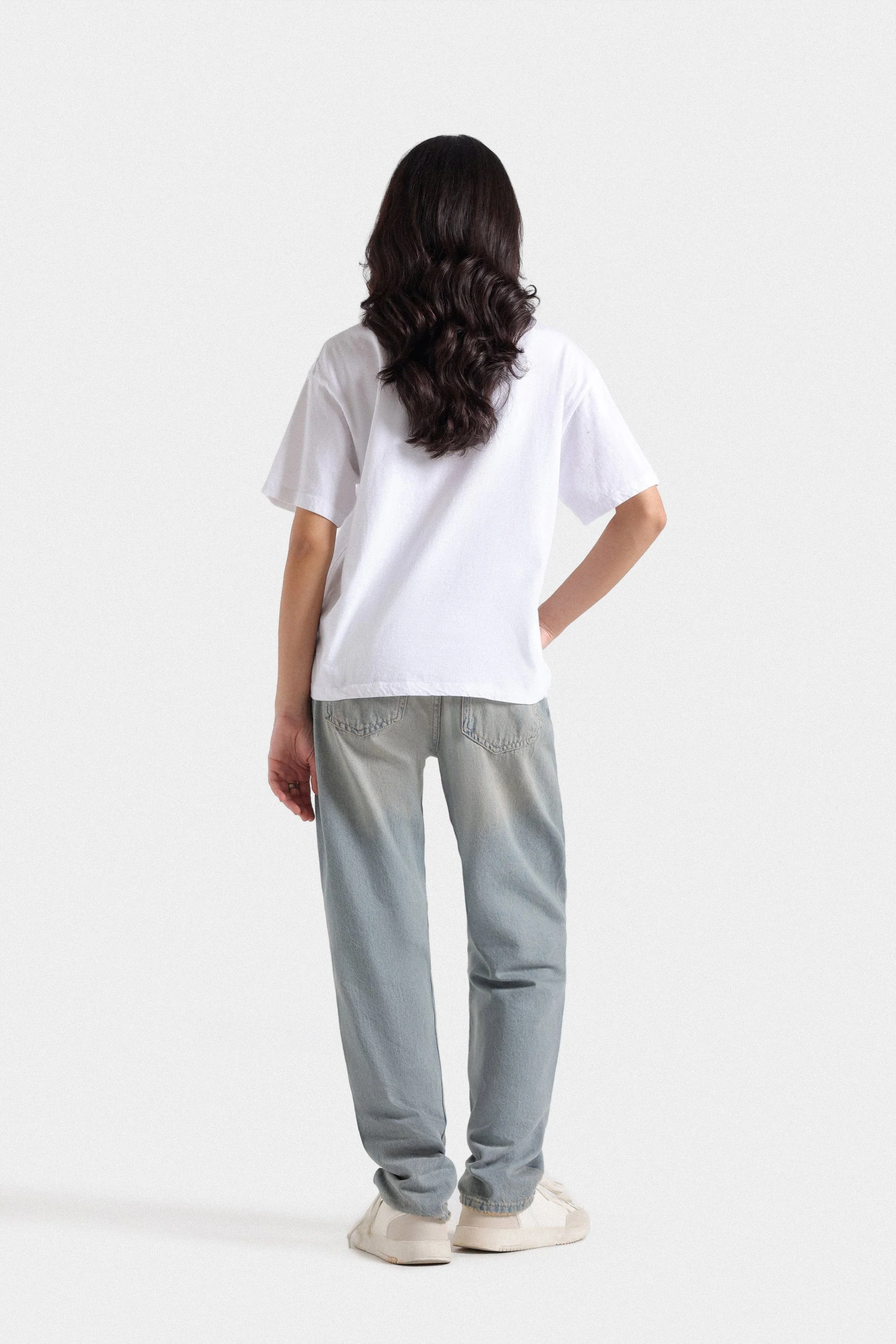 Mom Fit Jeans - Image 10