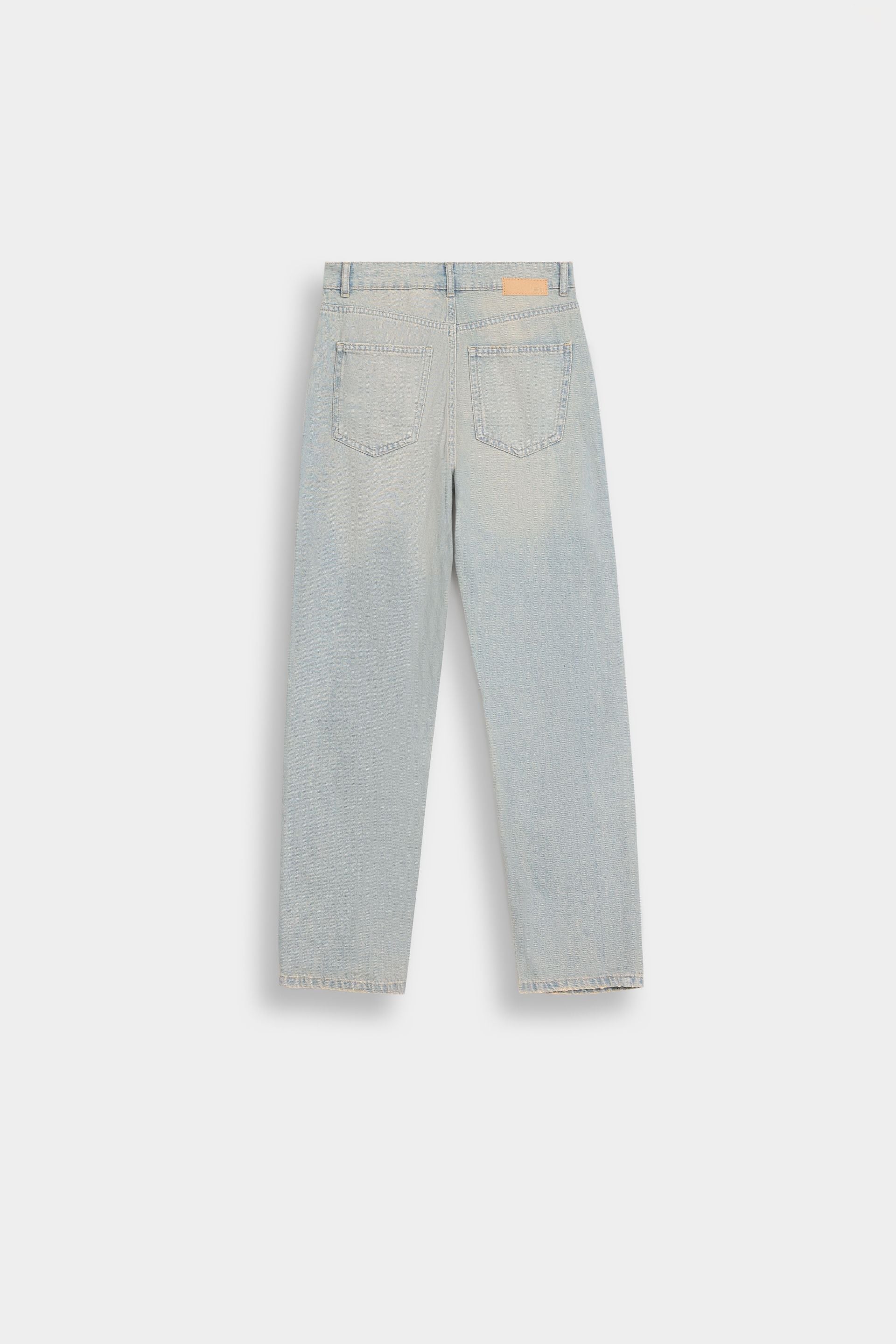 Mom Fit Jeans - Image 14