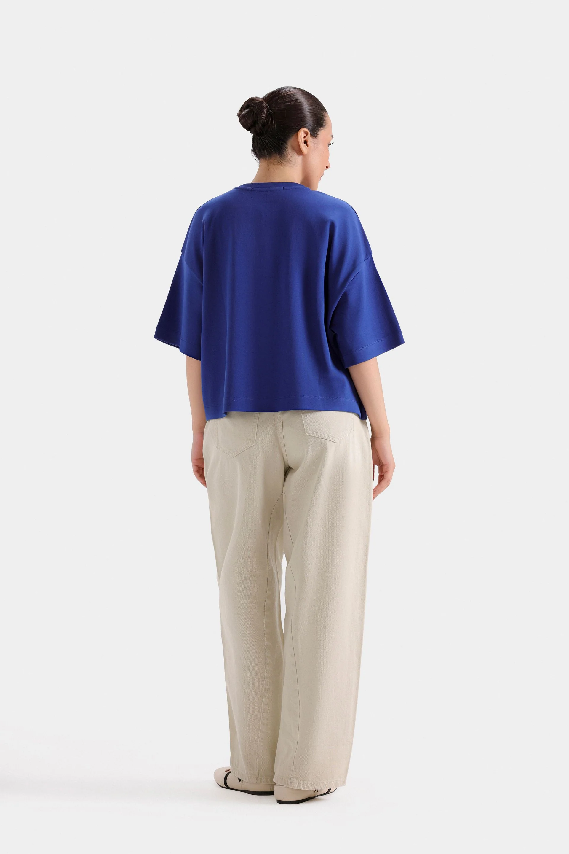 Cropped Basic T-Shirt - Image 11