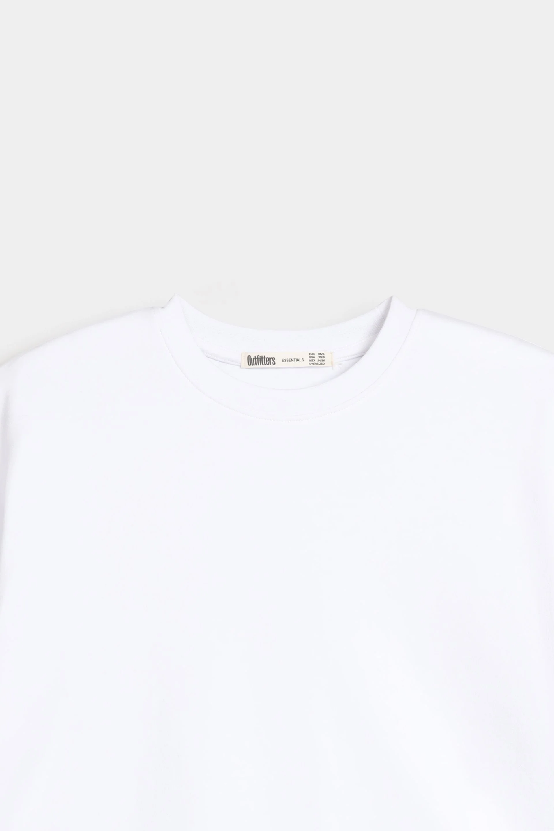 Cropped Basic T-Shirt - Image 16