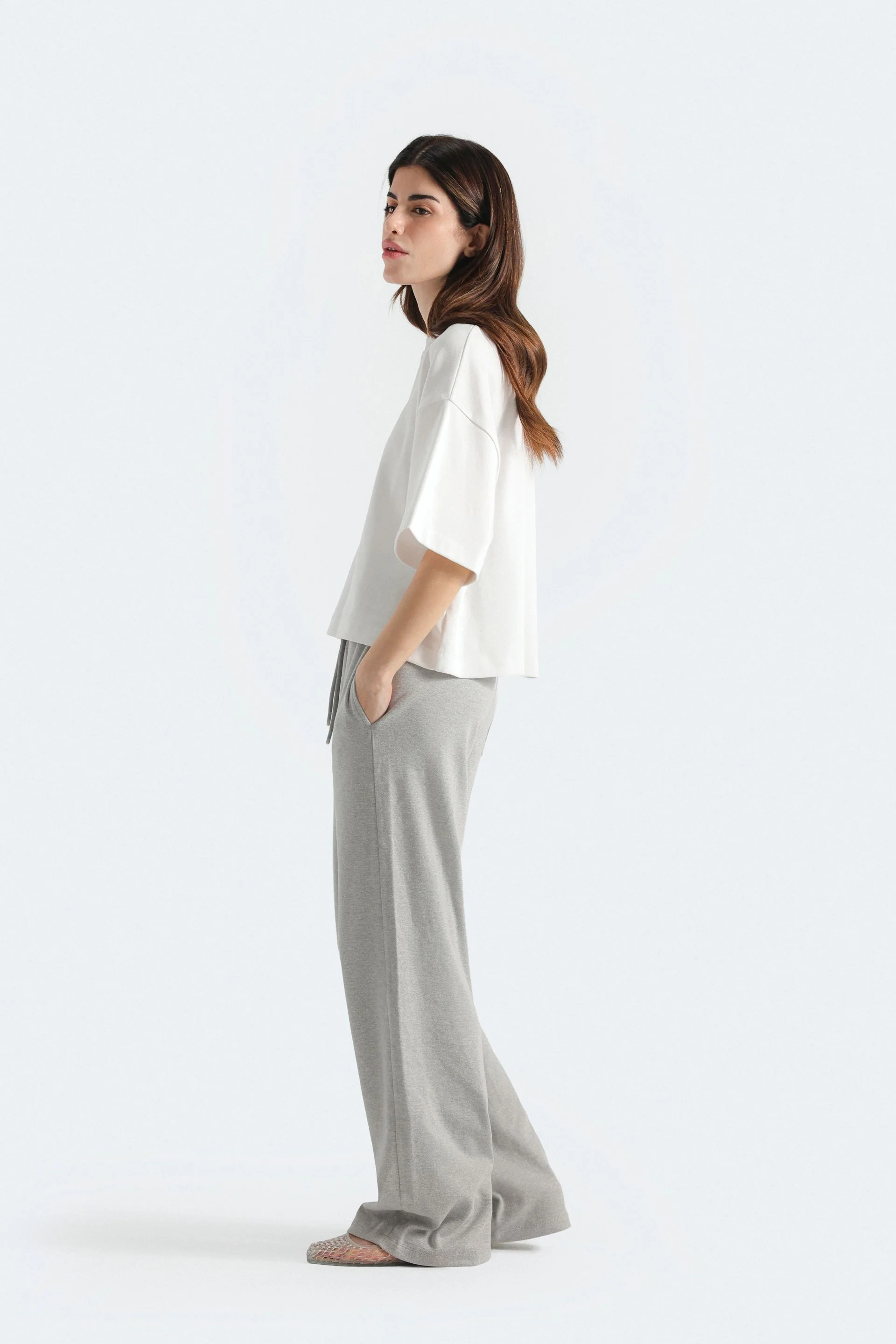 Cropped Basic T-Shirt - Image 20