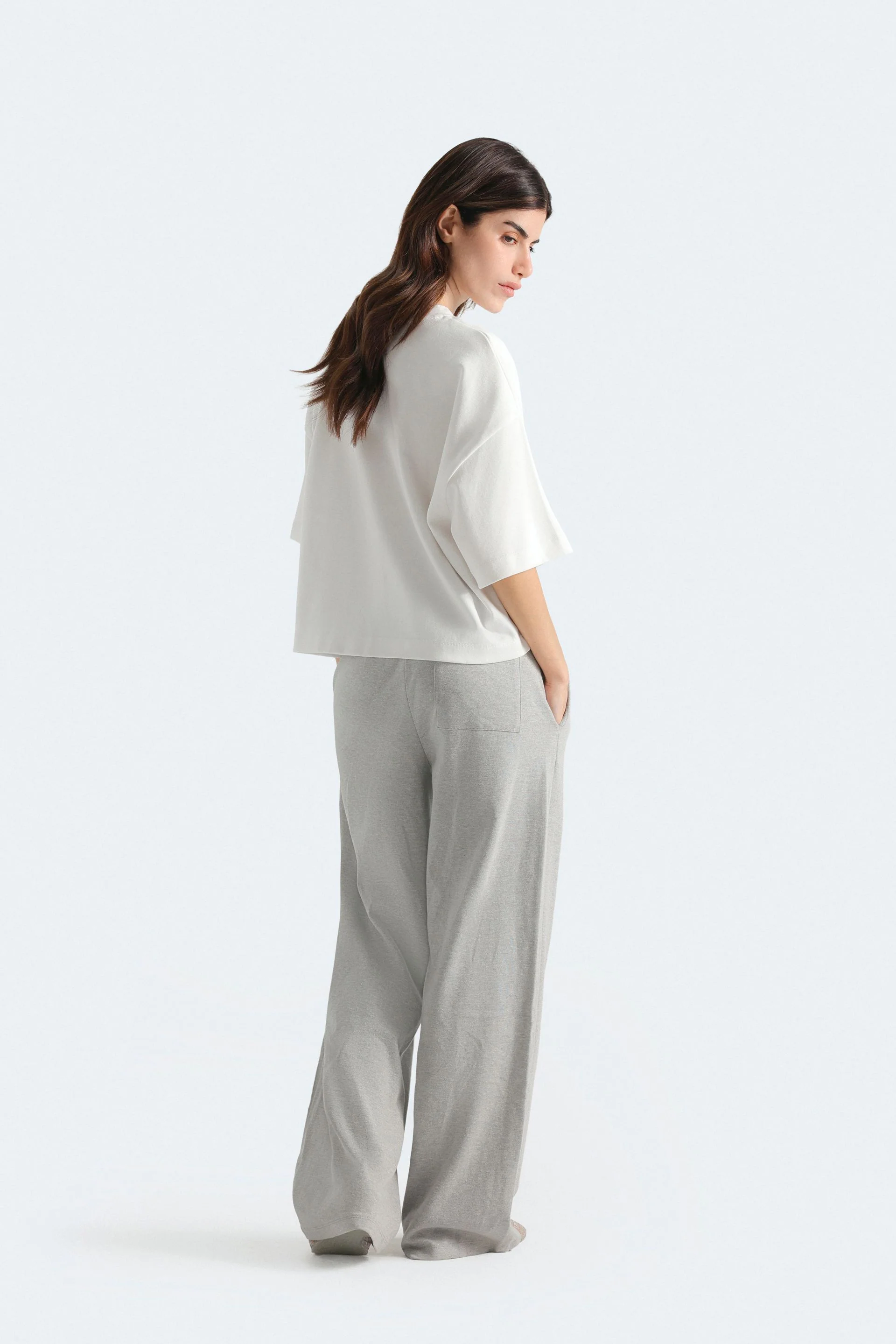 Cropped Basic T-Shirt - Image 21