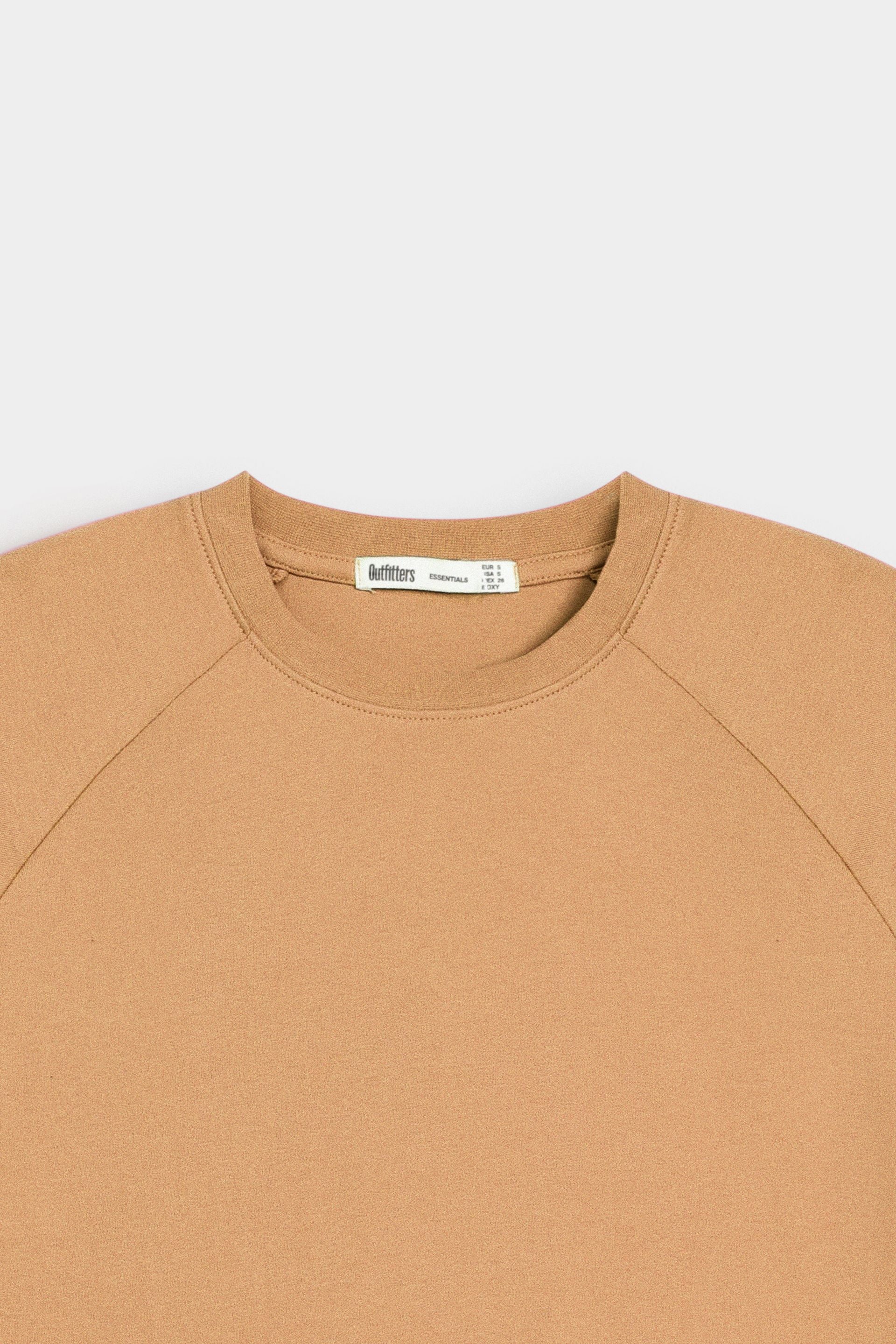 Cropped Raglan Sleeves T-Shirt - Image 8