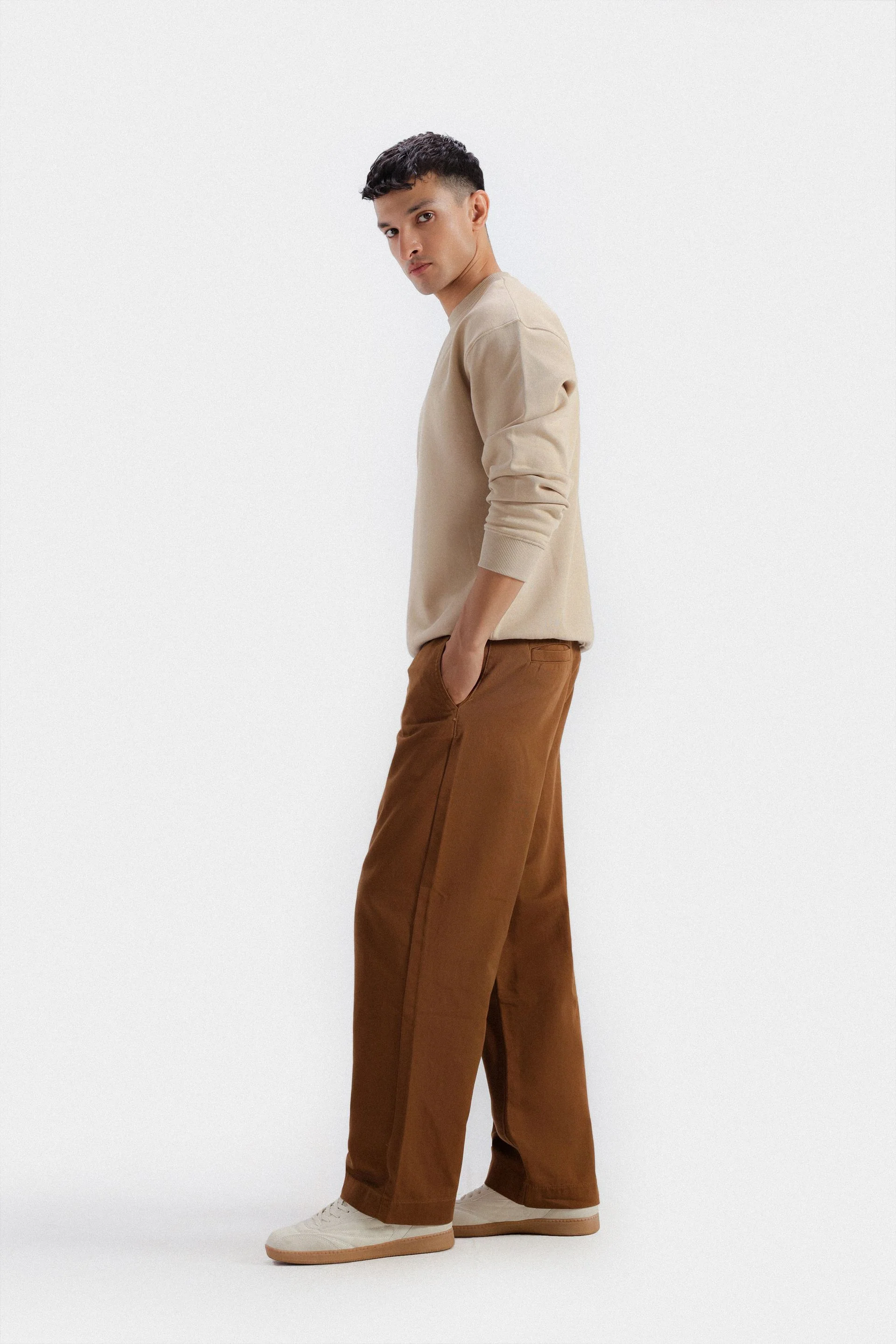 Basic Crew Neck Sweatshirt - Image 3