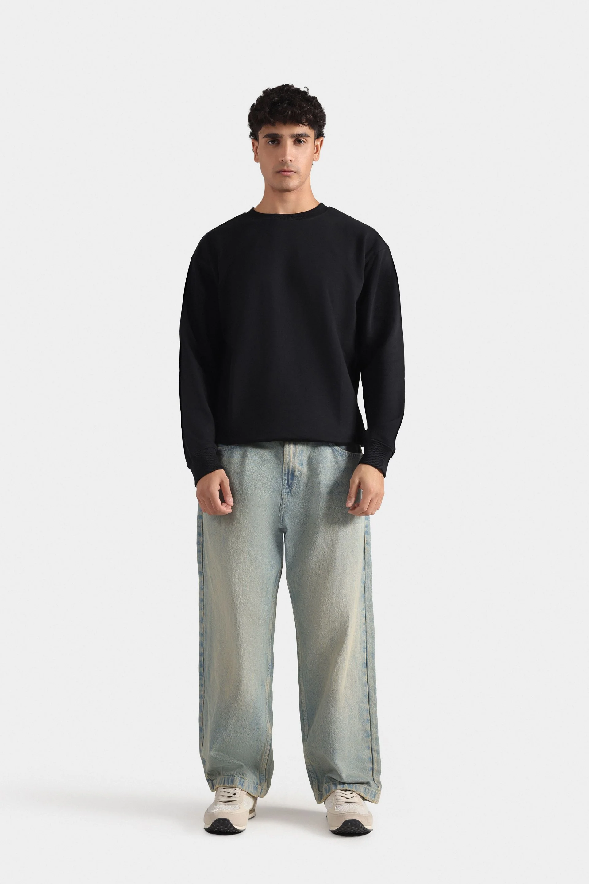 Basic Crew Neck Sweatshirt - Image 8