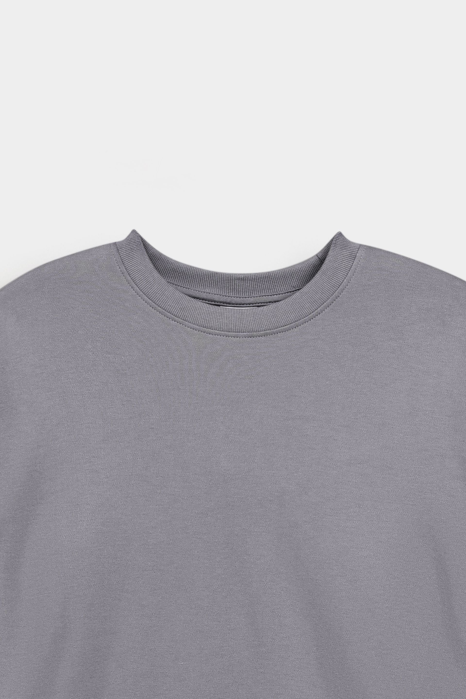 Basic Cropped Sweatshirt - Image 6