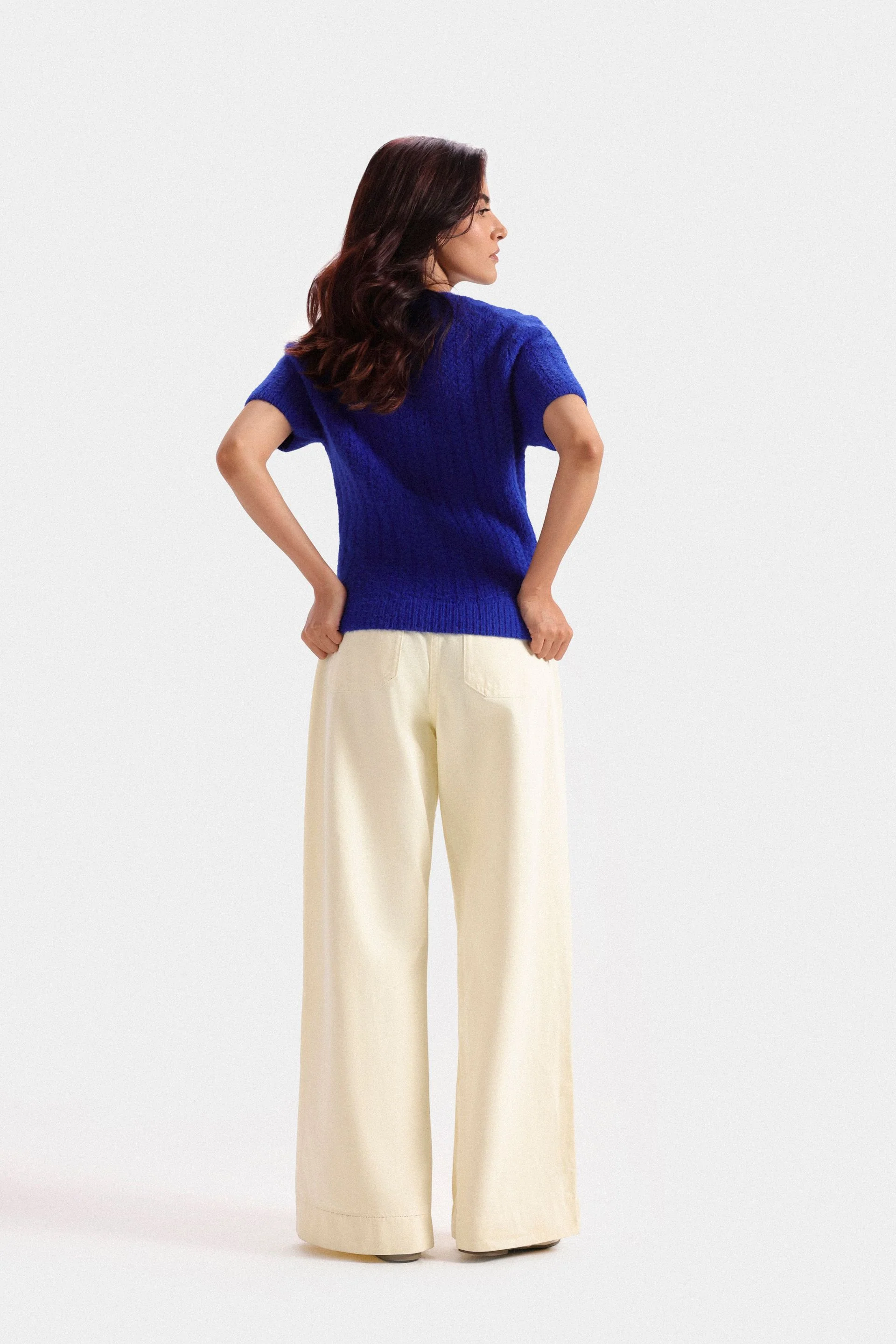 Cropped Cable Knitted Sweater - Image 11