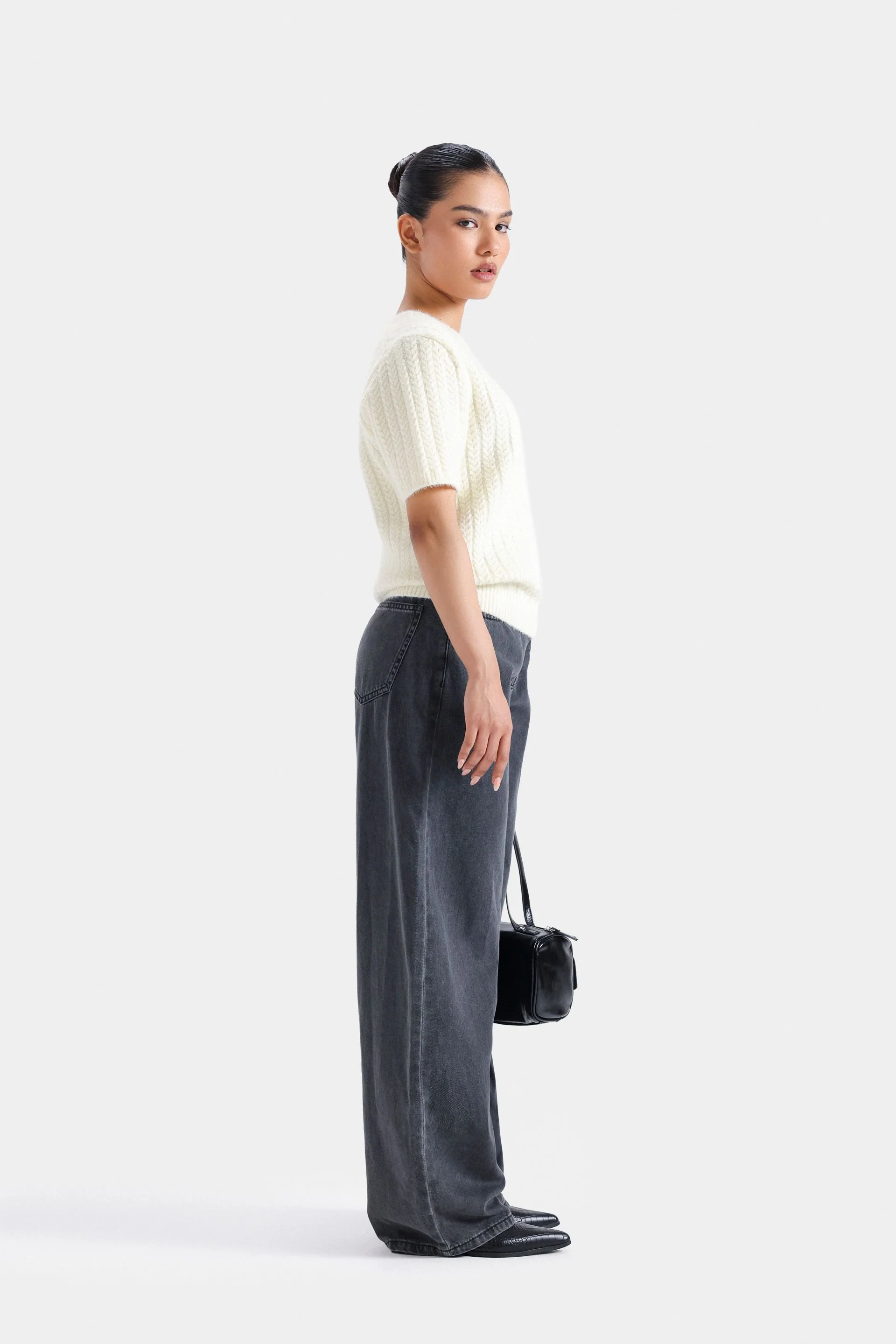Cropped Cable Knitted Sweater - Image 17