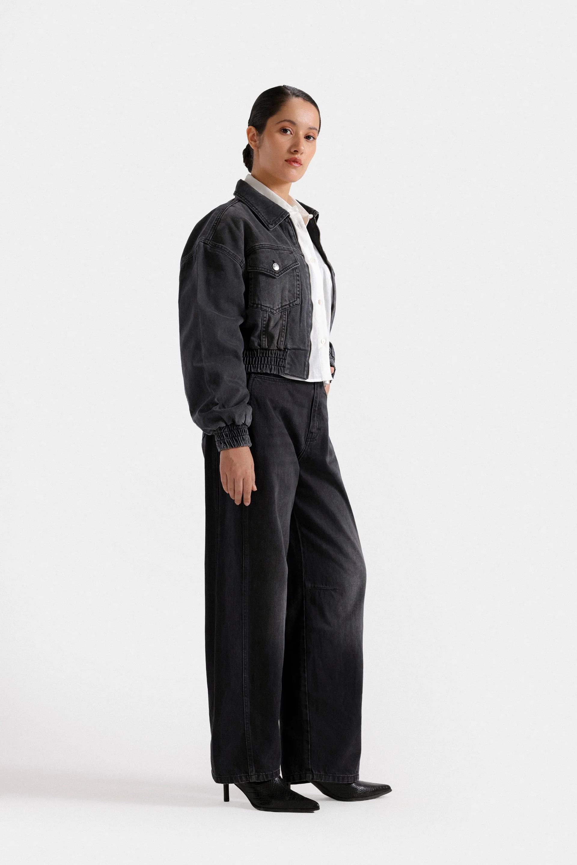 Cropped Denim Trucker - Image 3