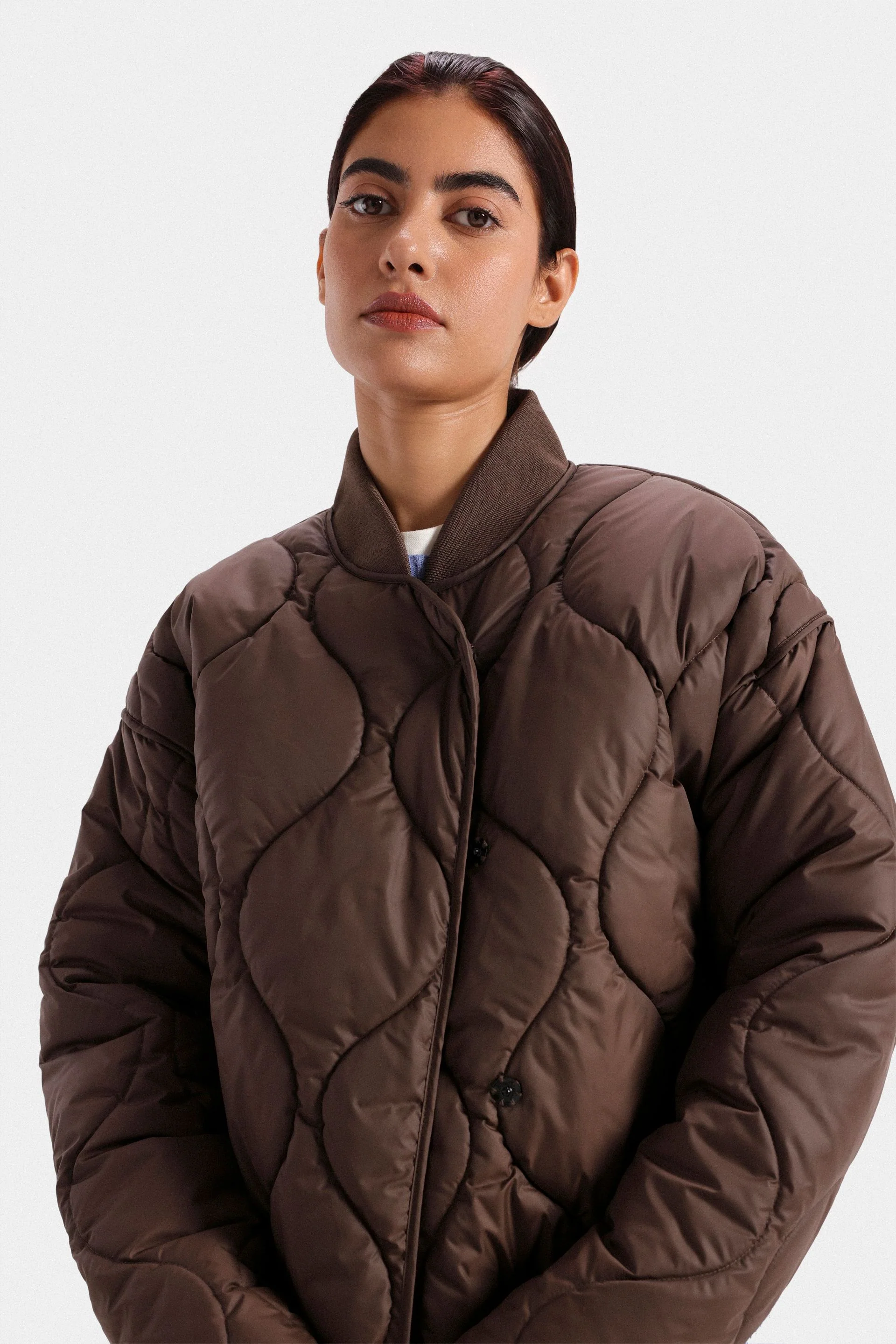 Cropped Quilted Puffer Jacket - Image 10