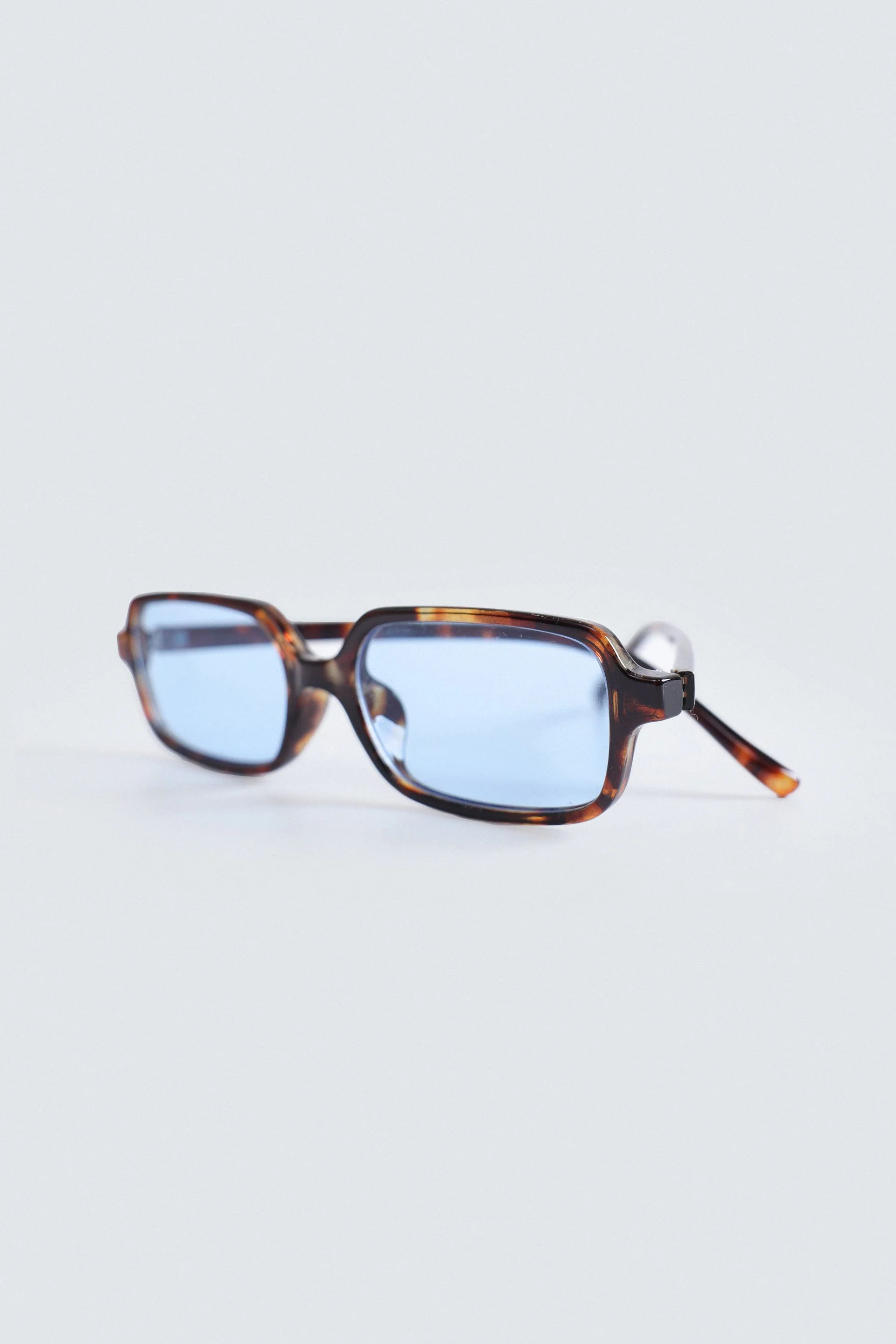 Rectangle Sunglasses - Image 3