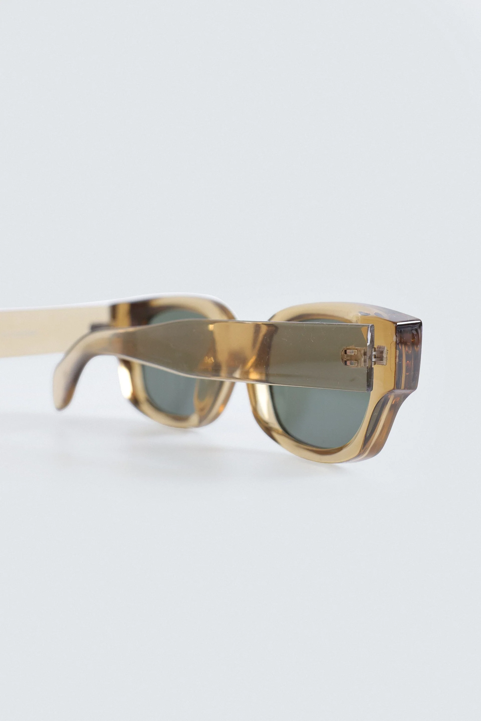 Contrast Frame Sunglasses - Image 3