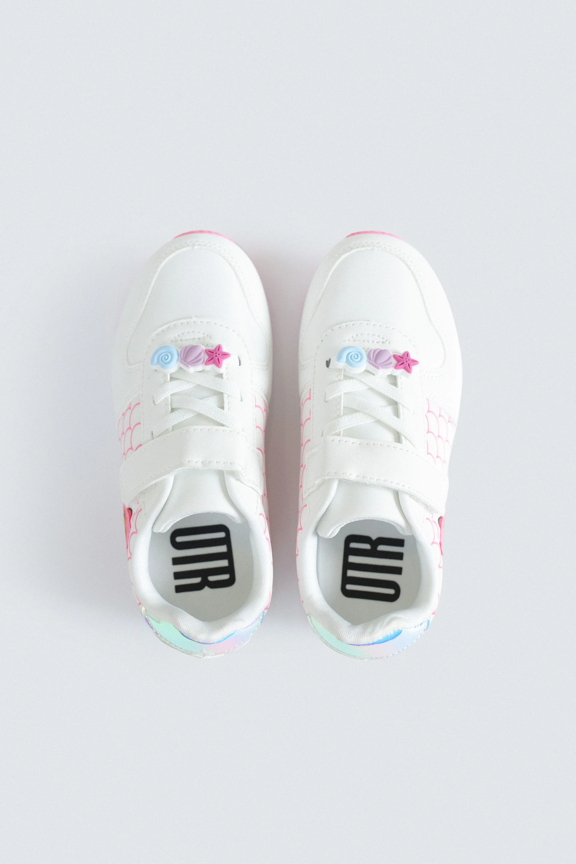Character Low-Top Sneakers - Image 9