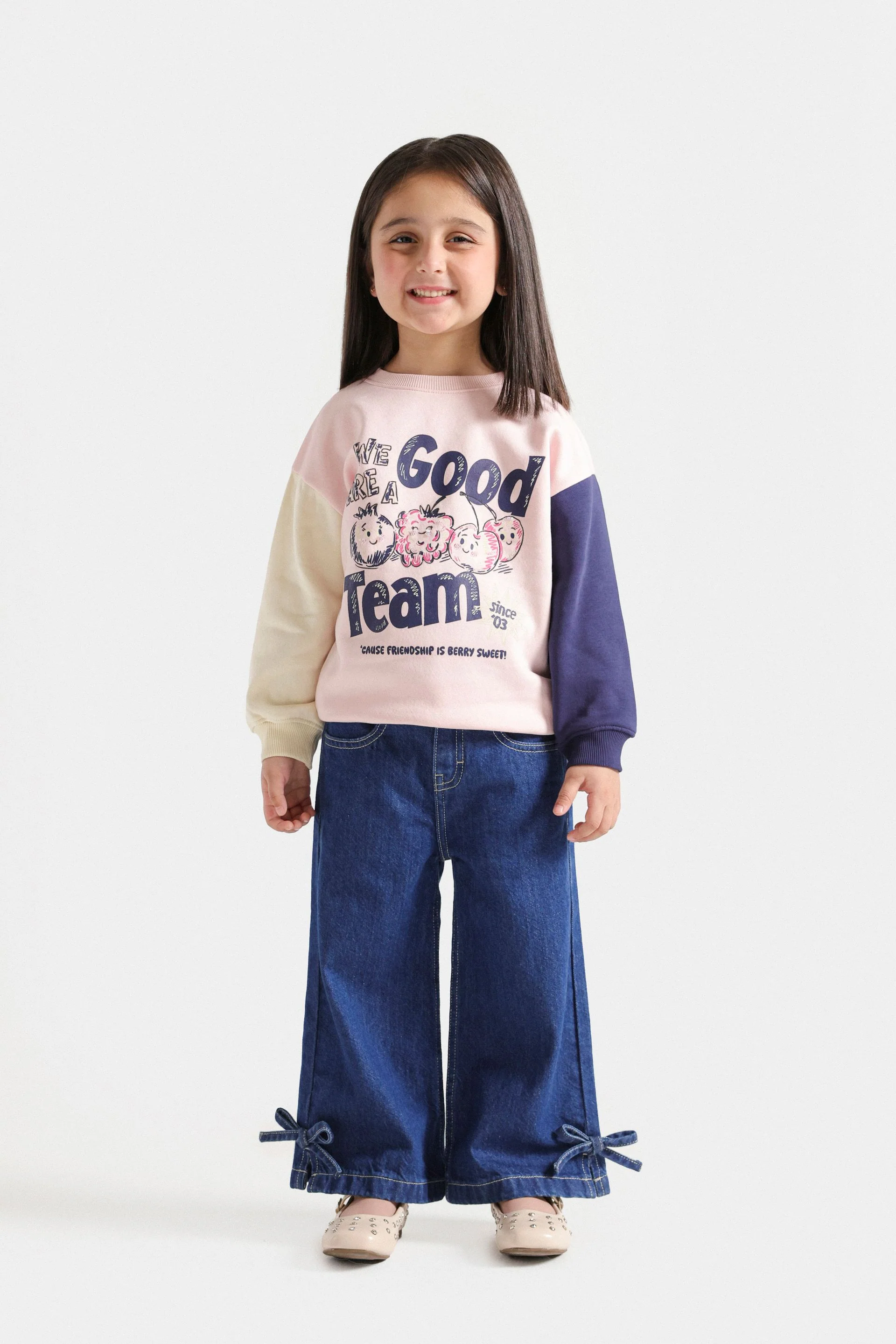Contrast Sleeves Graphic Sweatshirt - Image 4