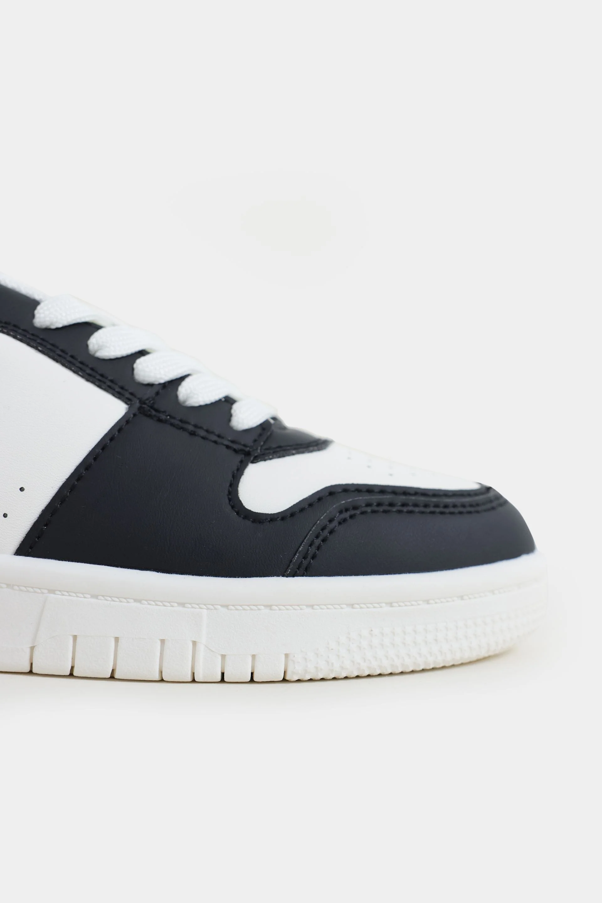 Low-Top Sneakers - Image 8