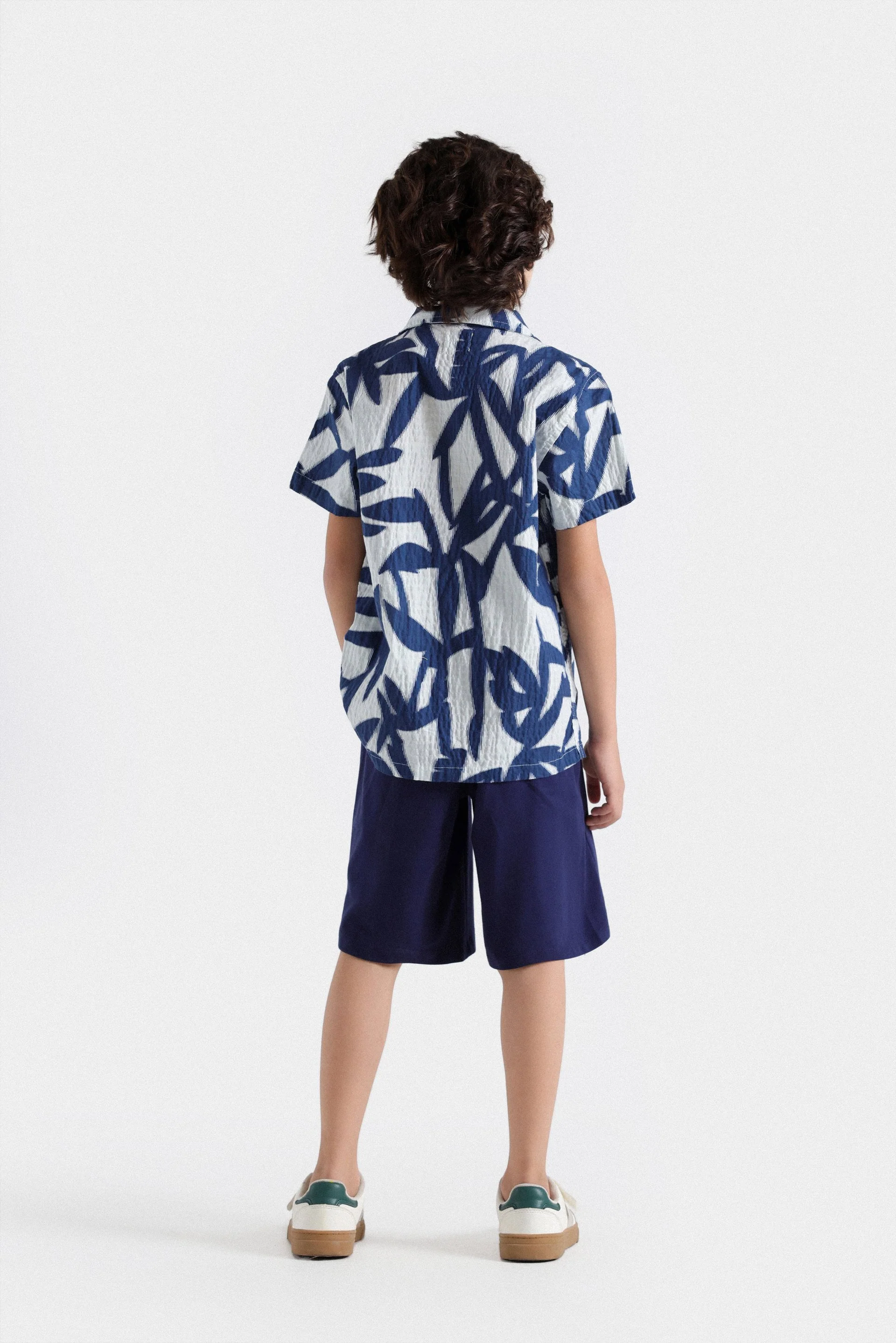 Basic Knitted Shorts With Front Seam Detail - Image 5