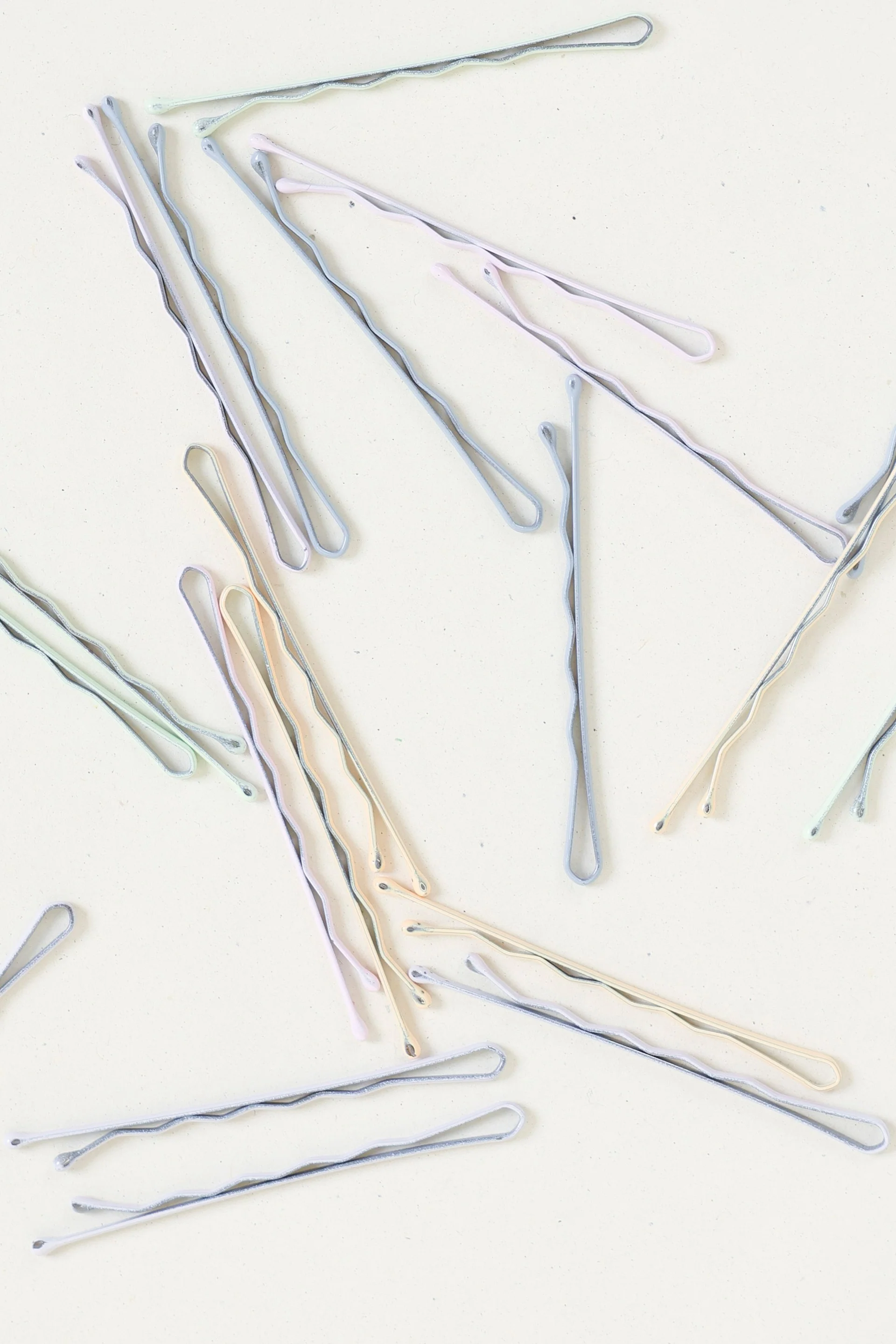 Pack of Bobby Pins - Image 3