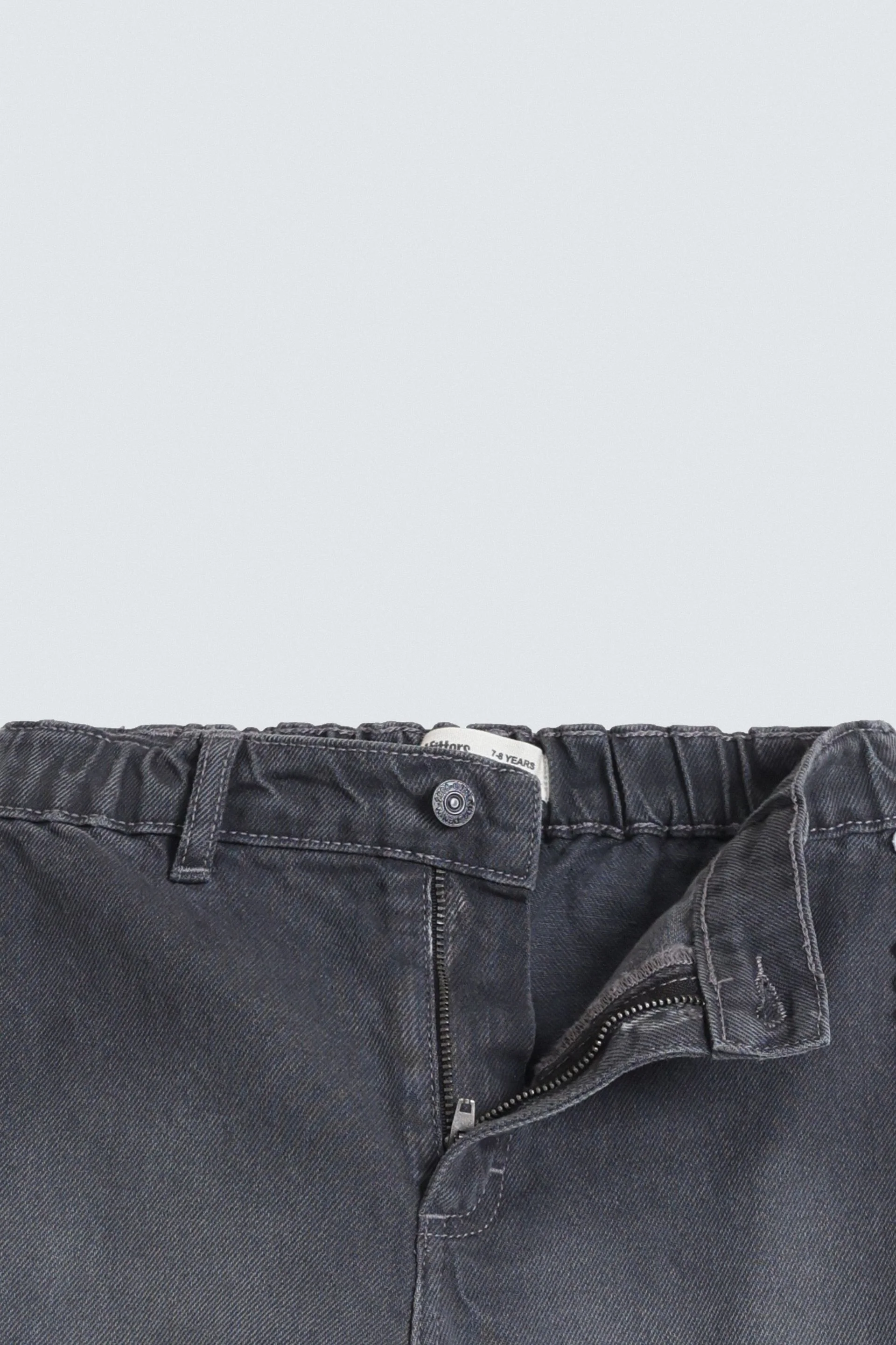 Wide Leg Jeans With Lace Detail - Image 9