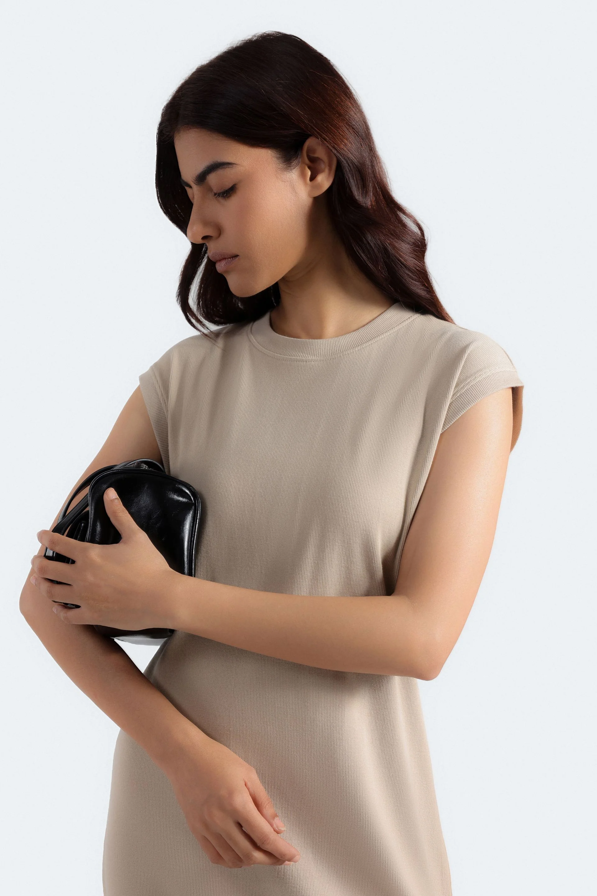 Sleeveless Ribbed Dress With Slit - Image 2