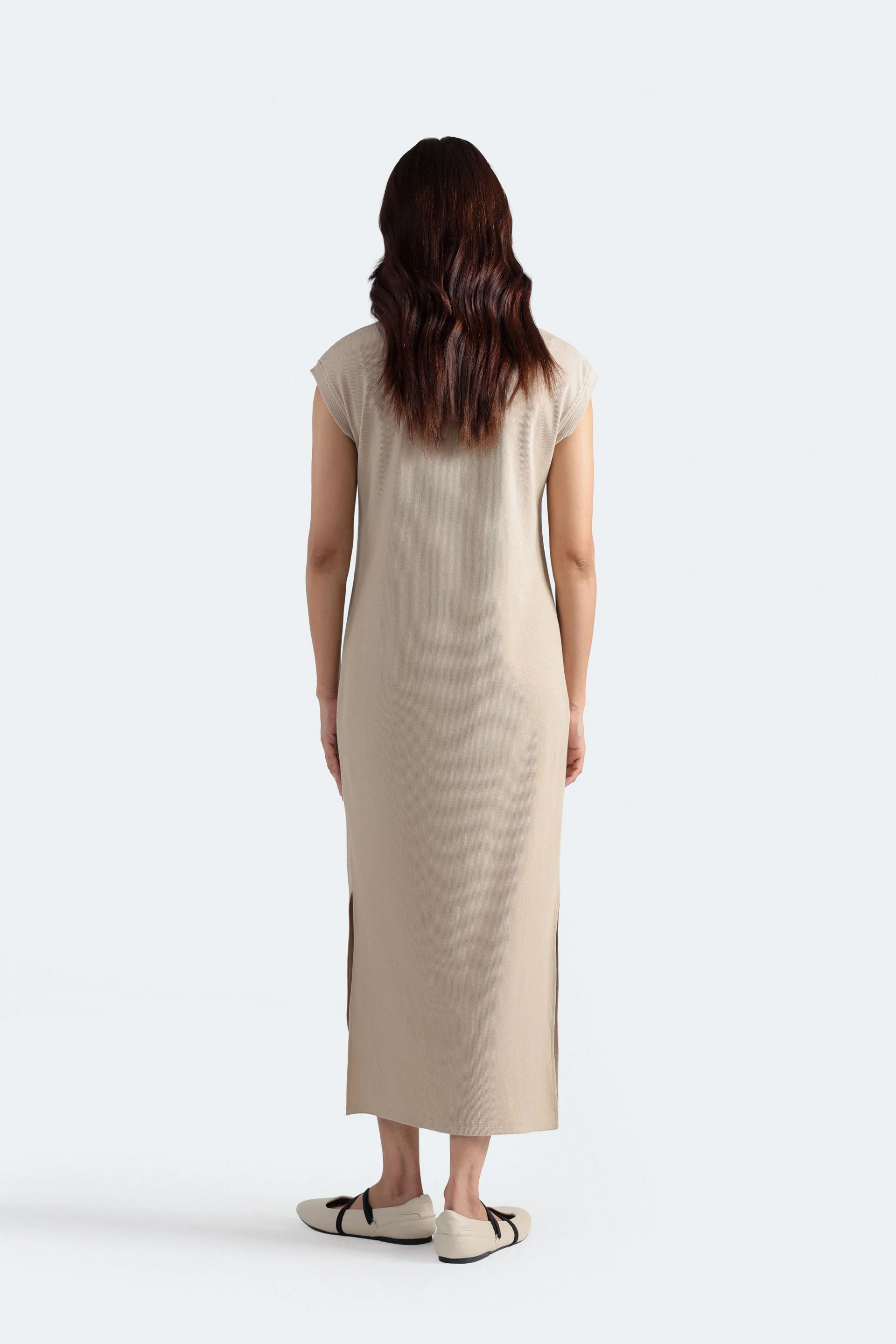 Sleeveless Ribbed Dress With Slit - Image 4