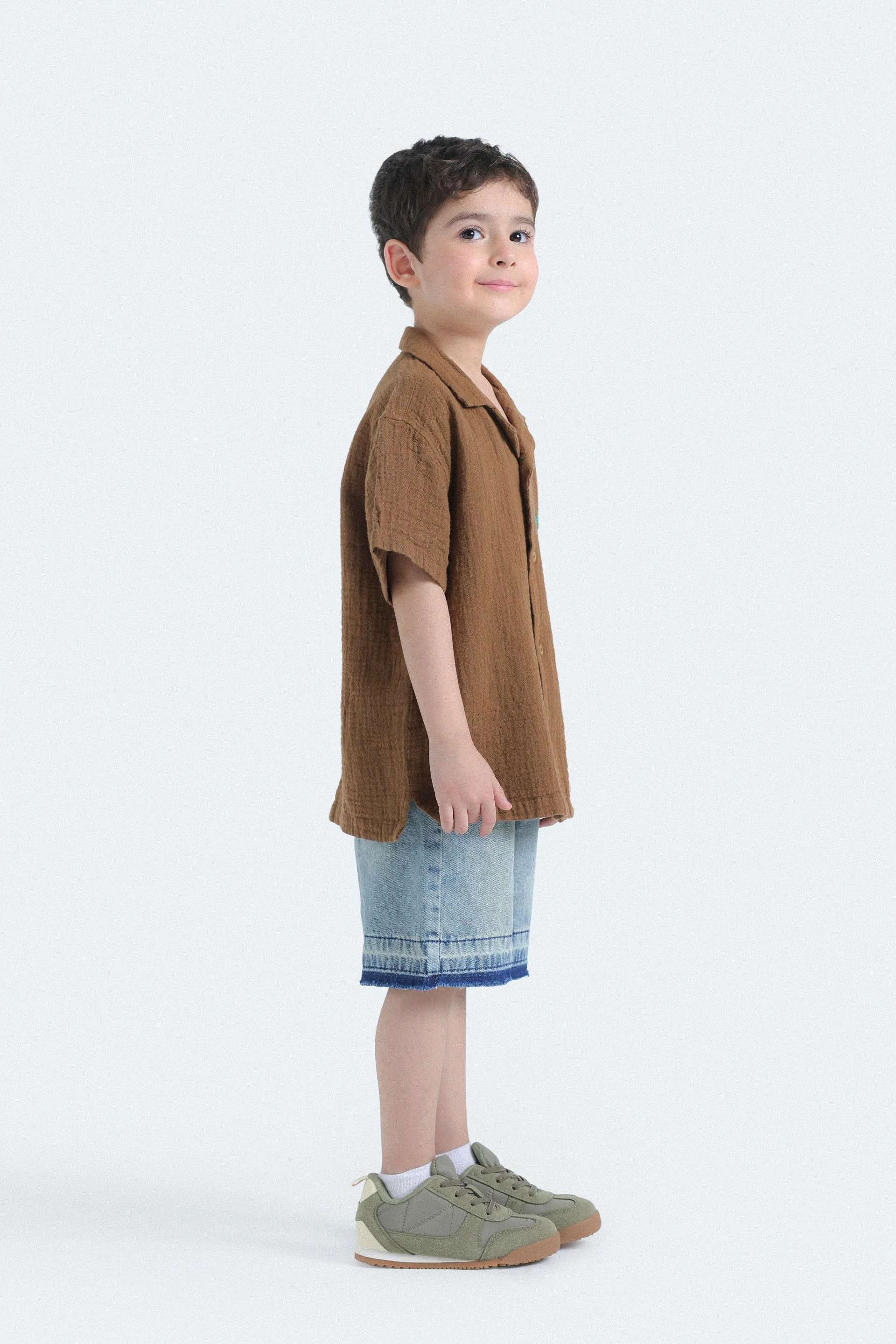 Denim Shorts With Frayed Hem - Image 6