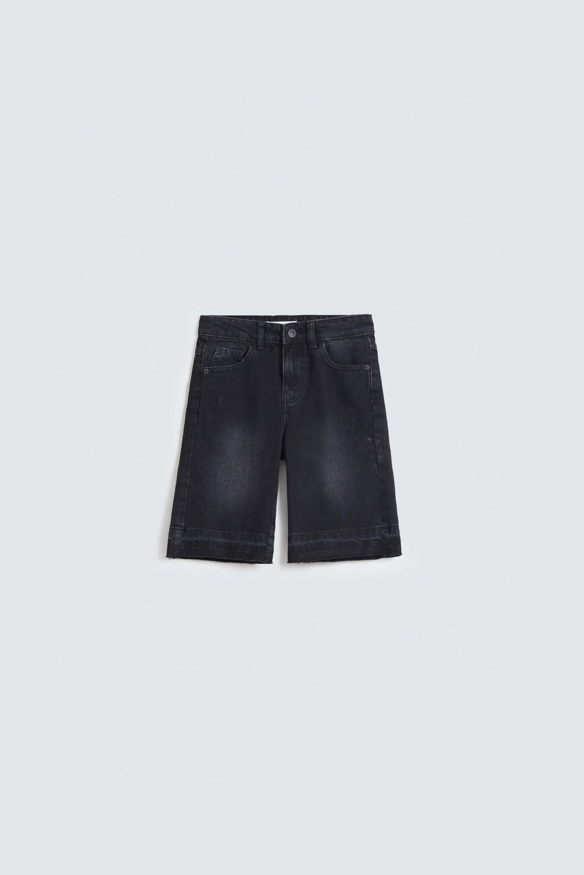 Denim Shorts With Frayed Hem