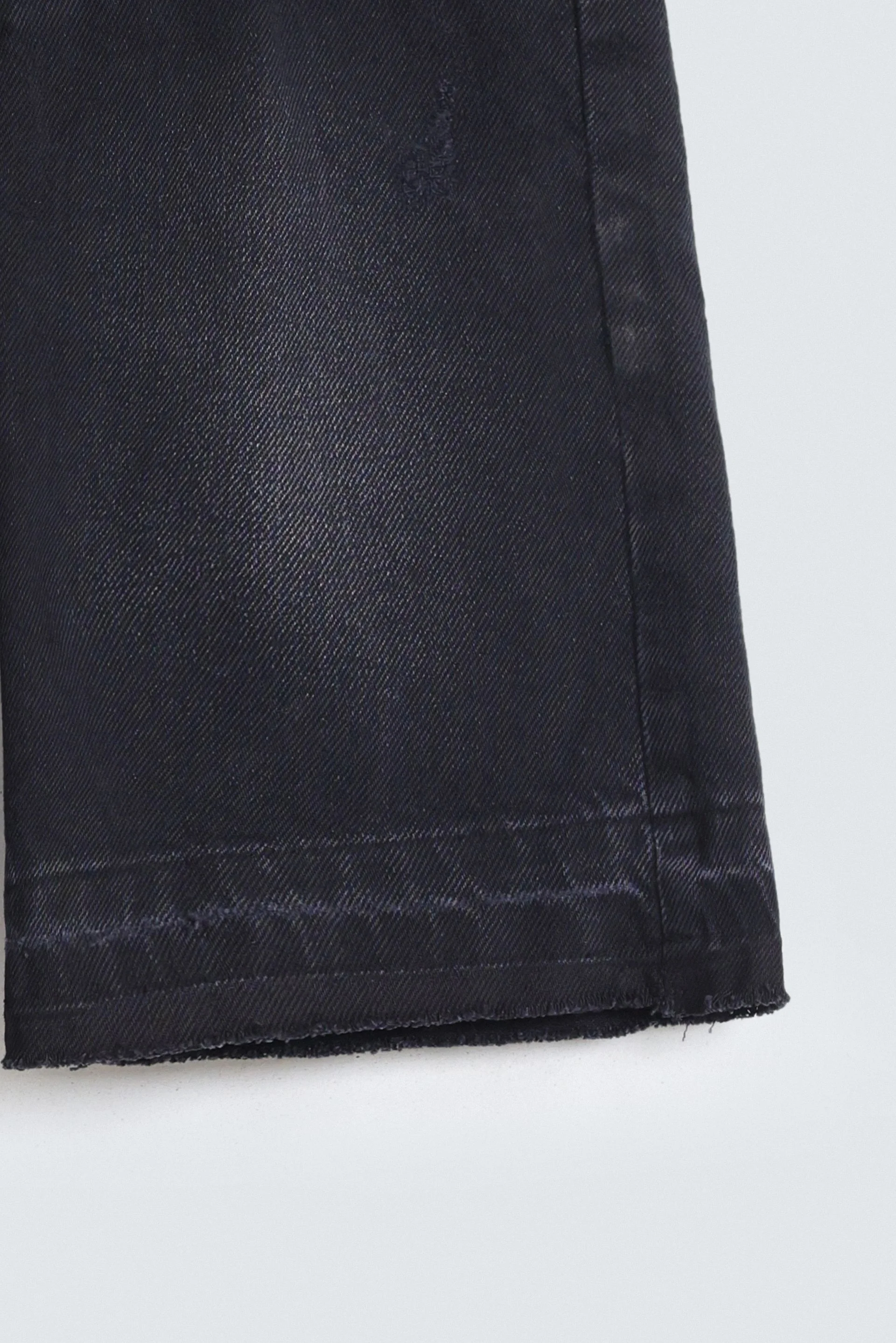 Denim Shorts With Frayed Hem - Image 3