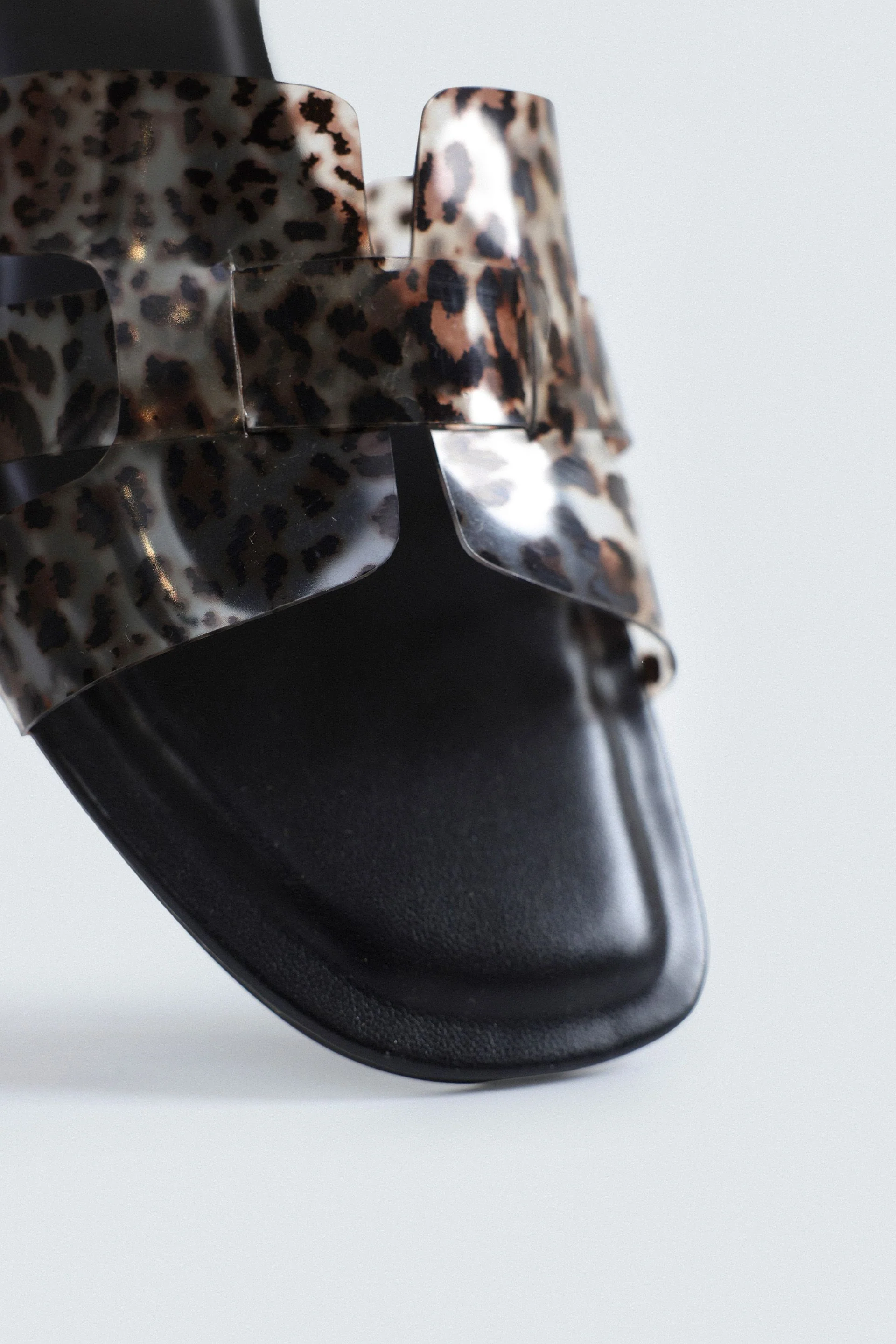Cross Strap Flats - Image 9