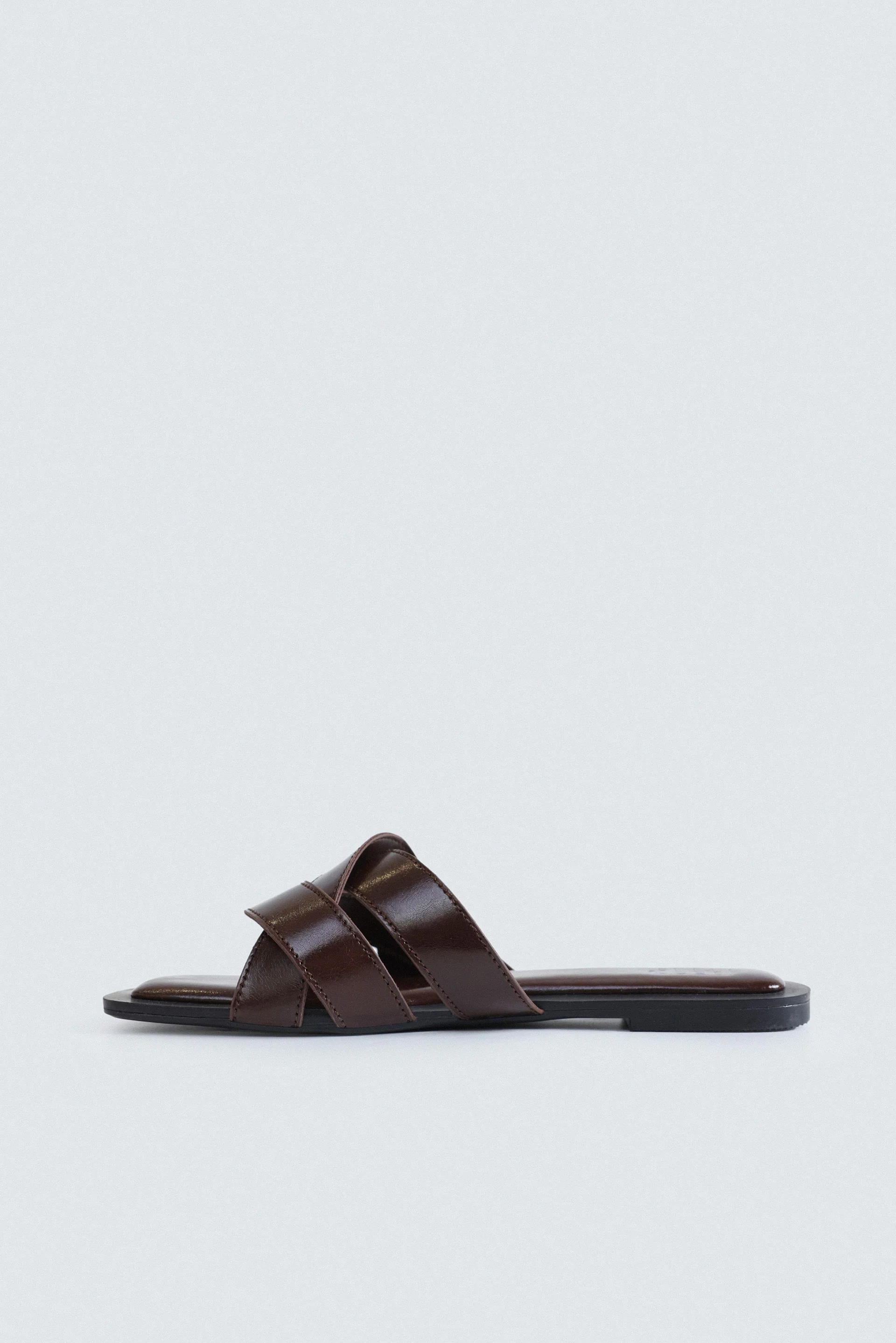 Criss-Cross Flats - Image 11