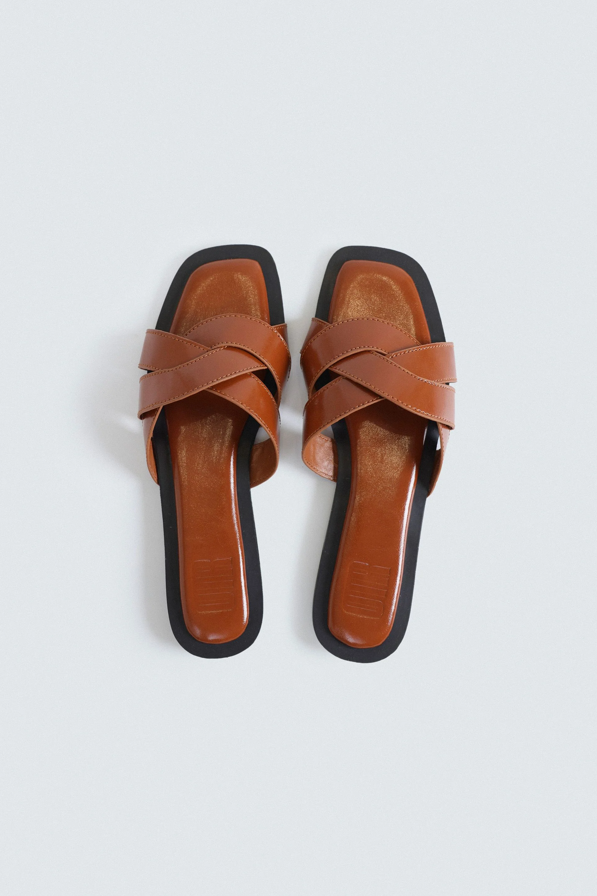 Criss-Cross Flats - Image 2