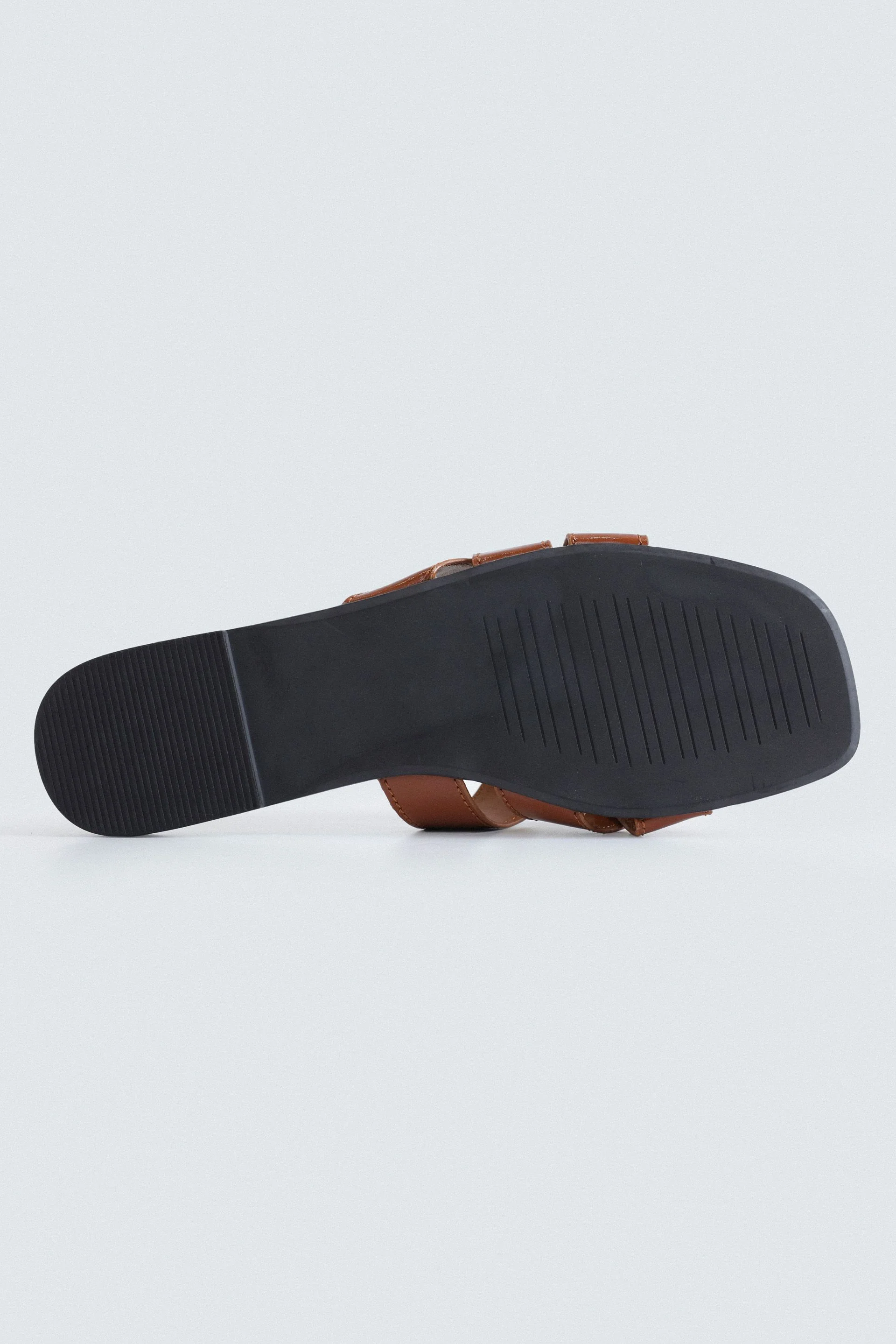 Criss-Cross Flats - Image 6