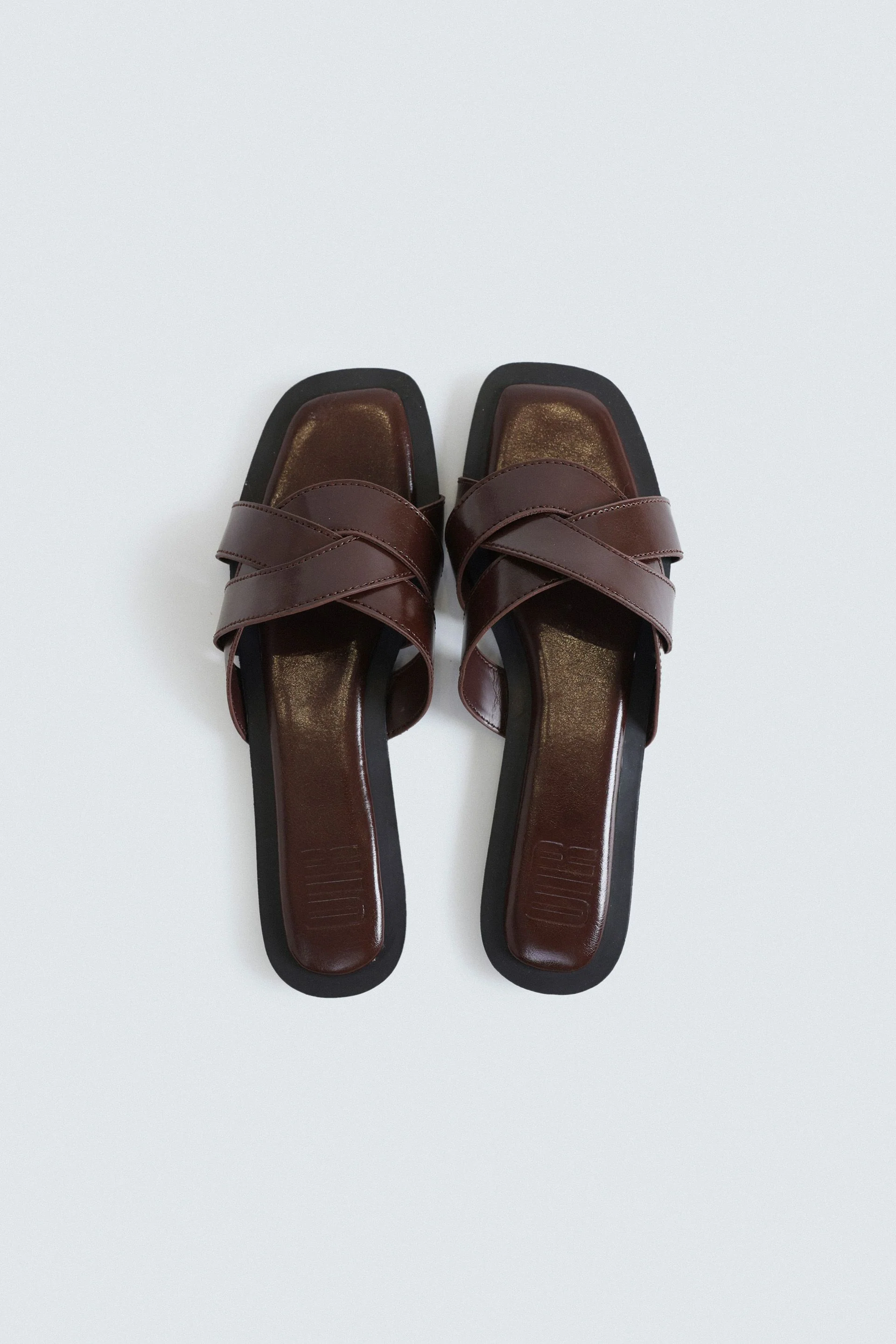 Criss-Cross Flats - Image 8