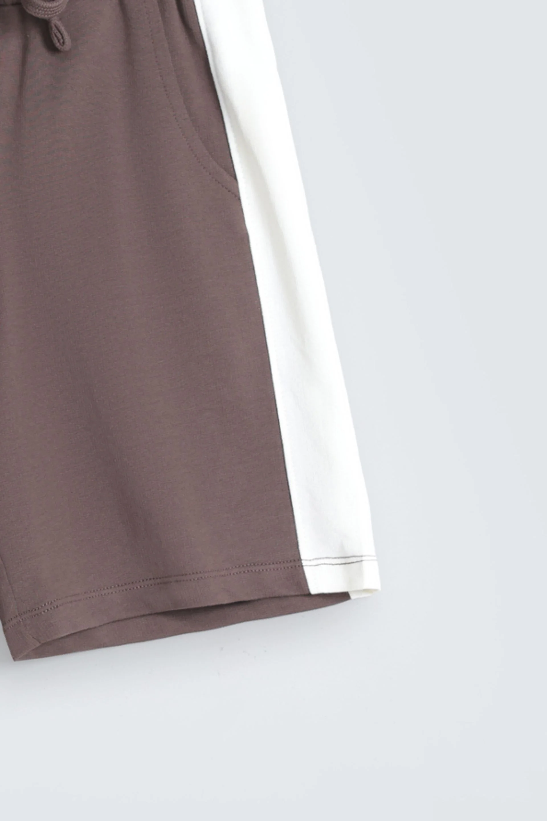 Knit Shorts With Side Contrast Panel - Image 2