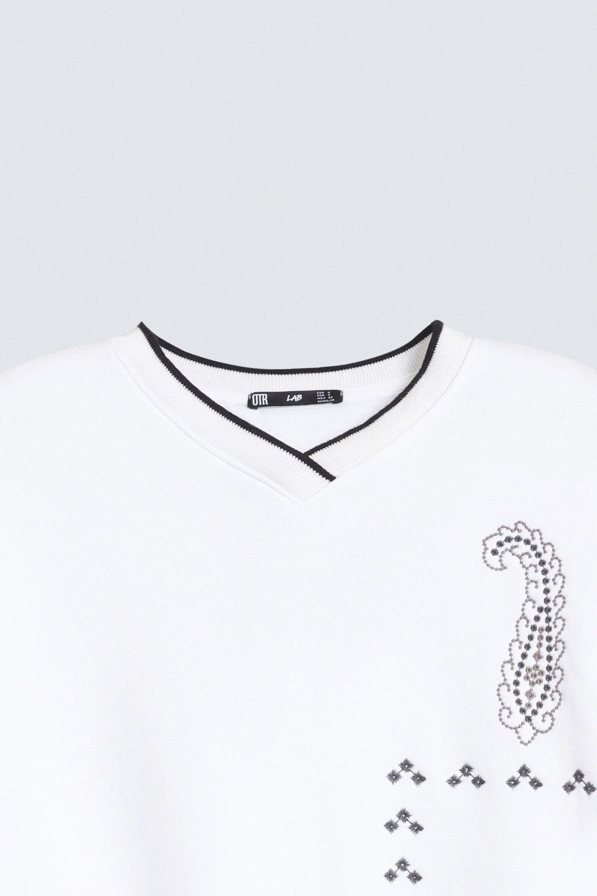 Embroidered Sweatshirt - Image 6
