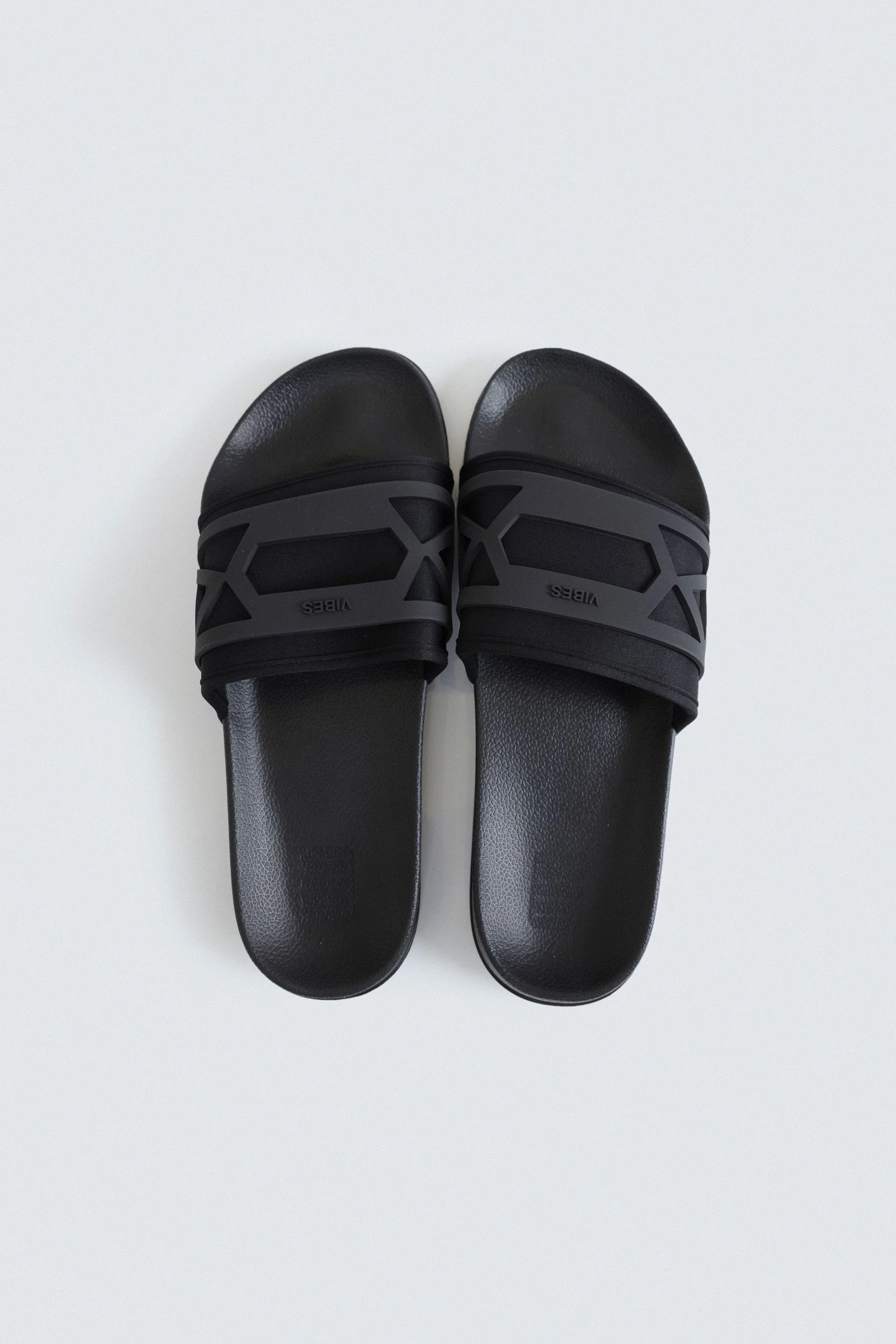 Rubber Cut-Out Slides - Image 8