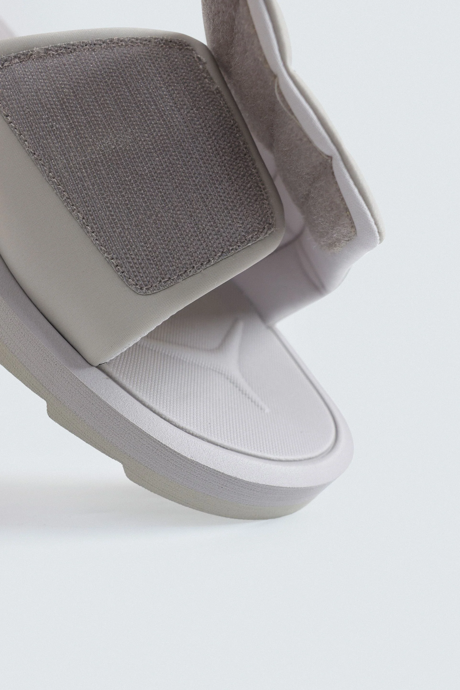 Quilted Velcro Slides - Image 10