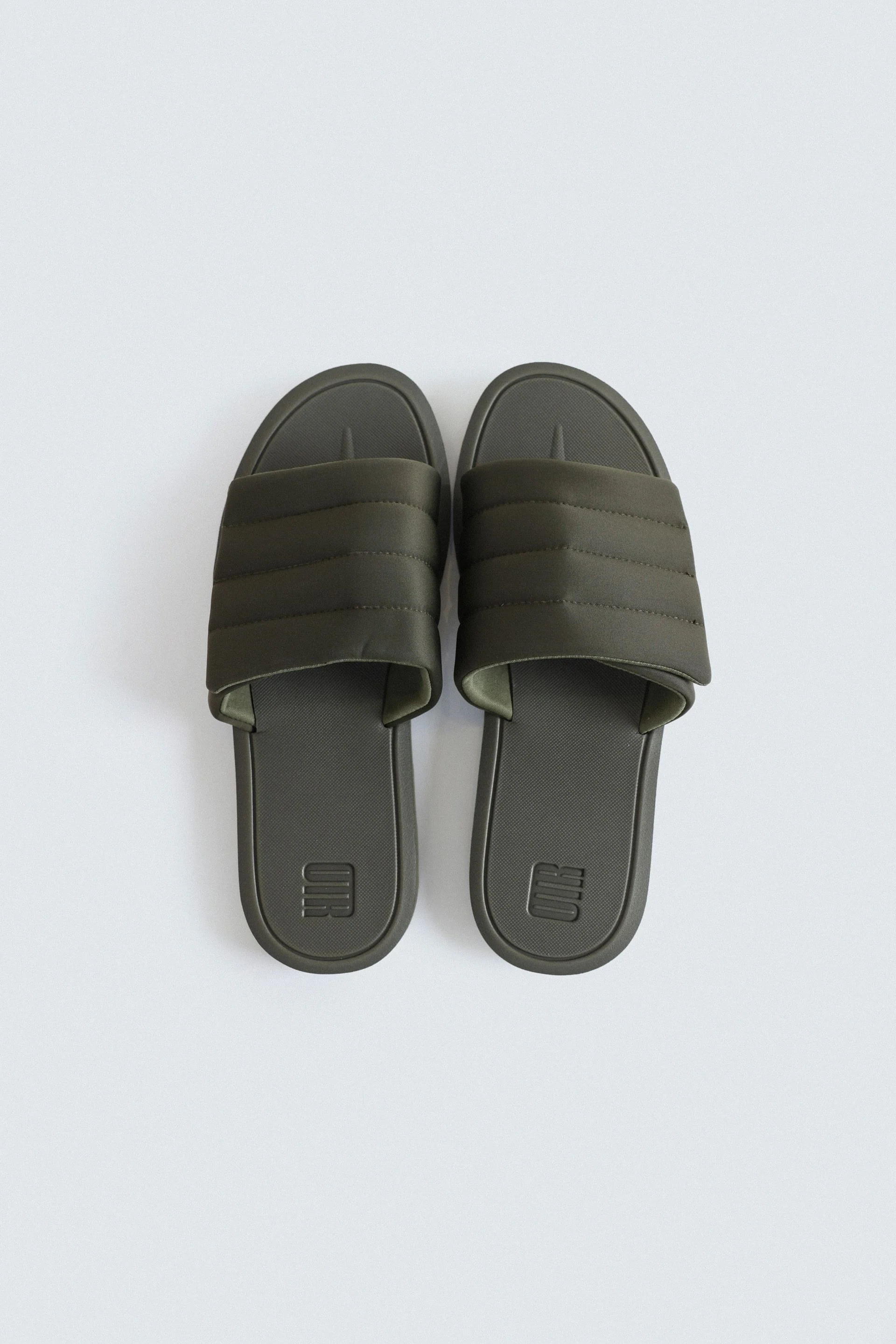 Quilted Velcro Slides - Image 2