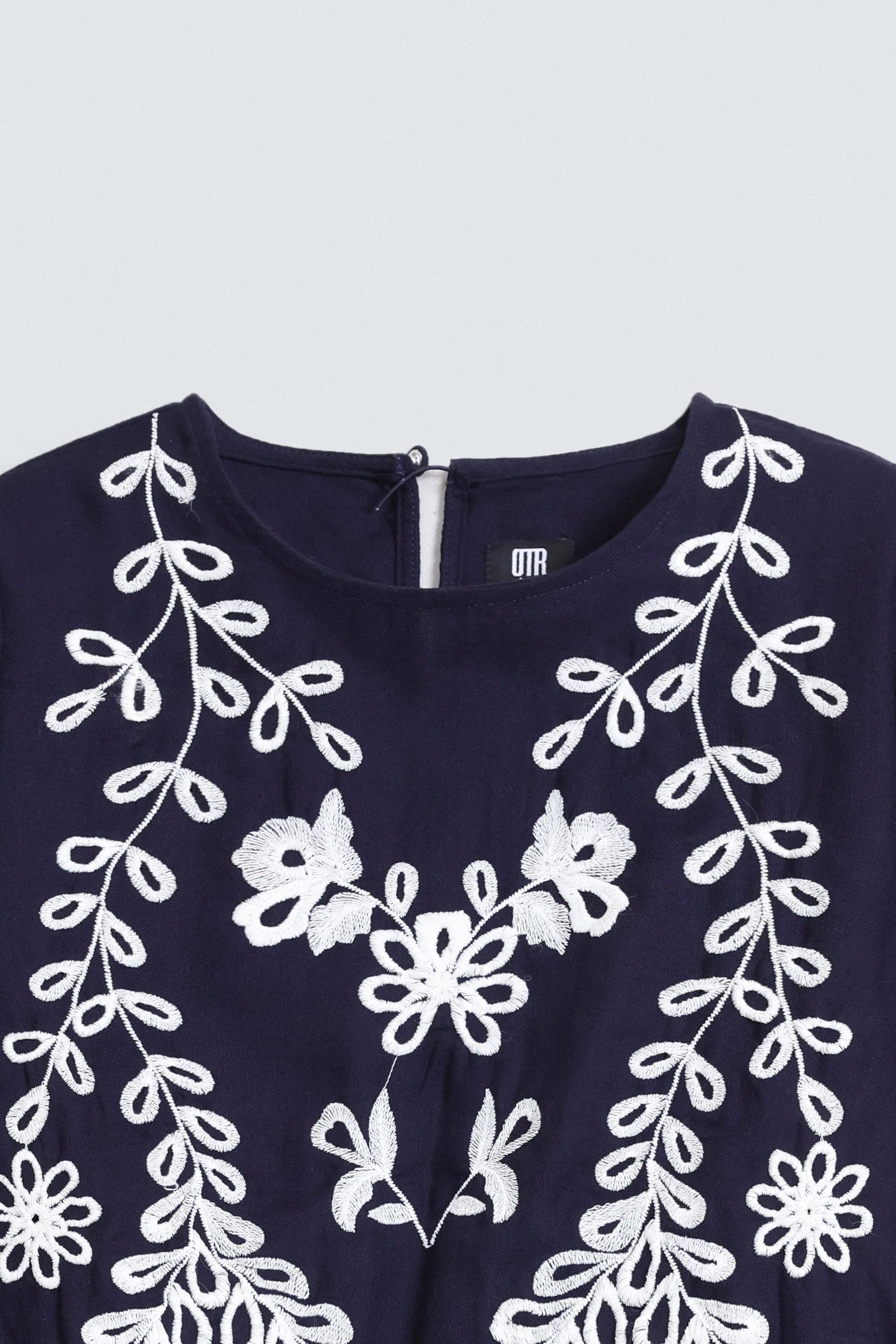 Cropped Embroidered Blouse - Image 2