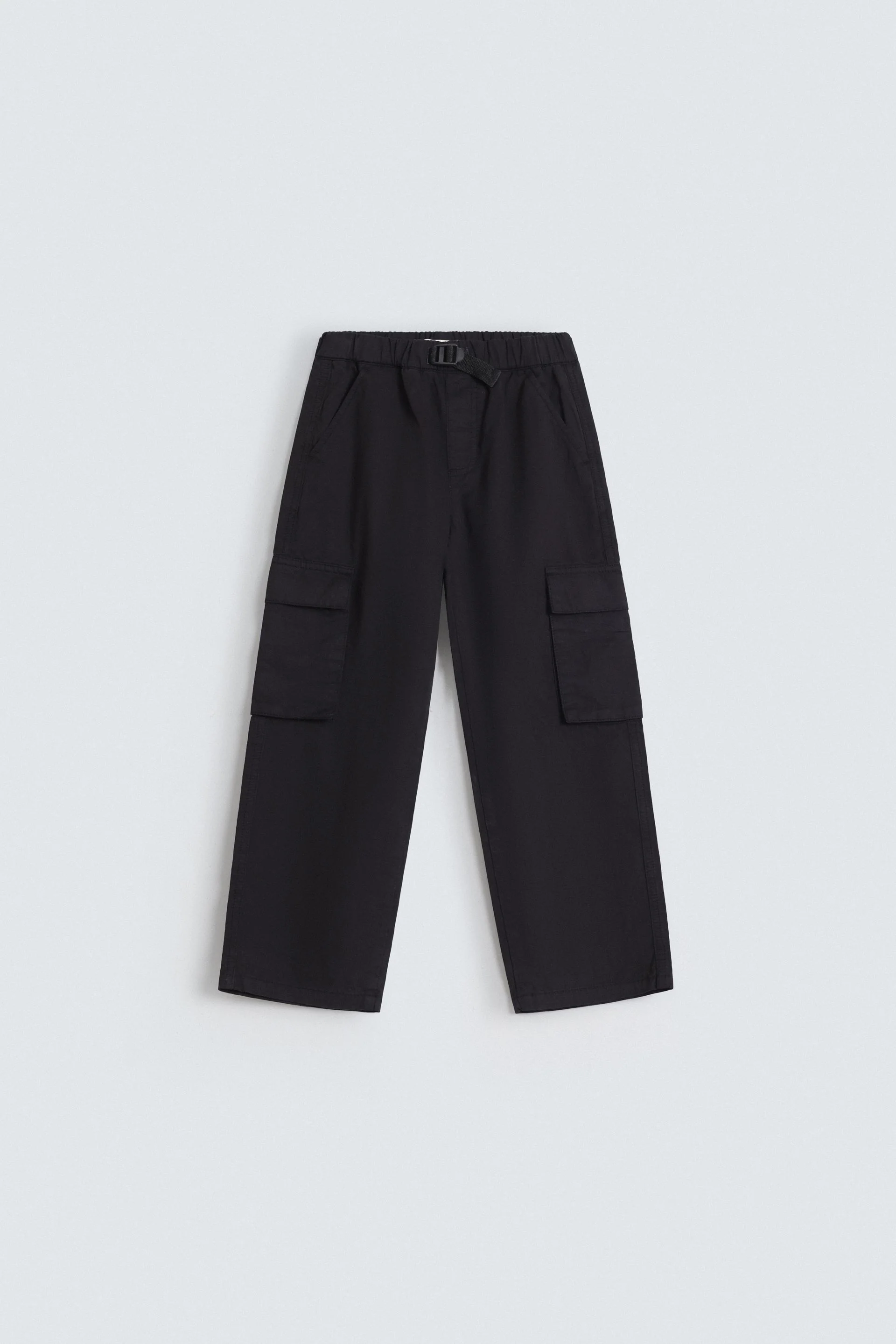Loose Fit Cargo Trousers
