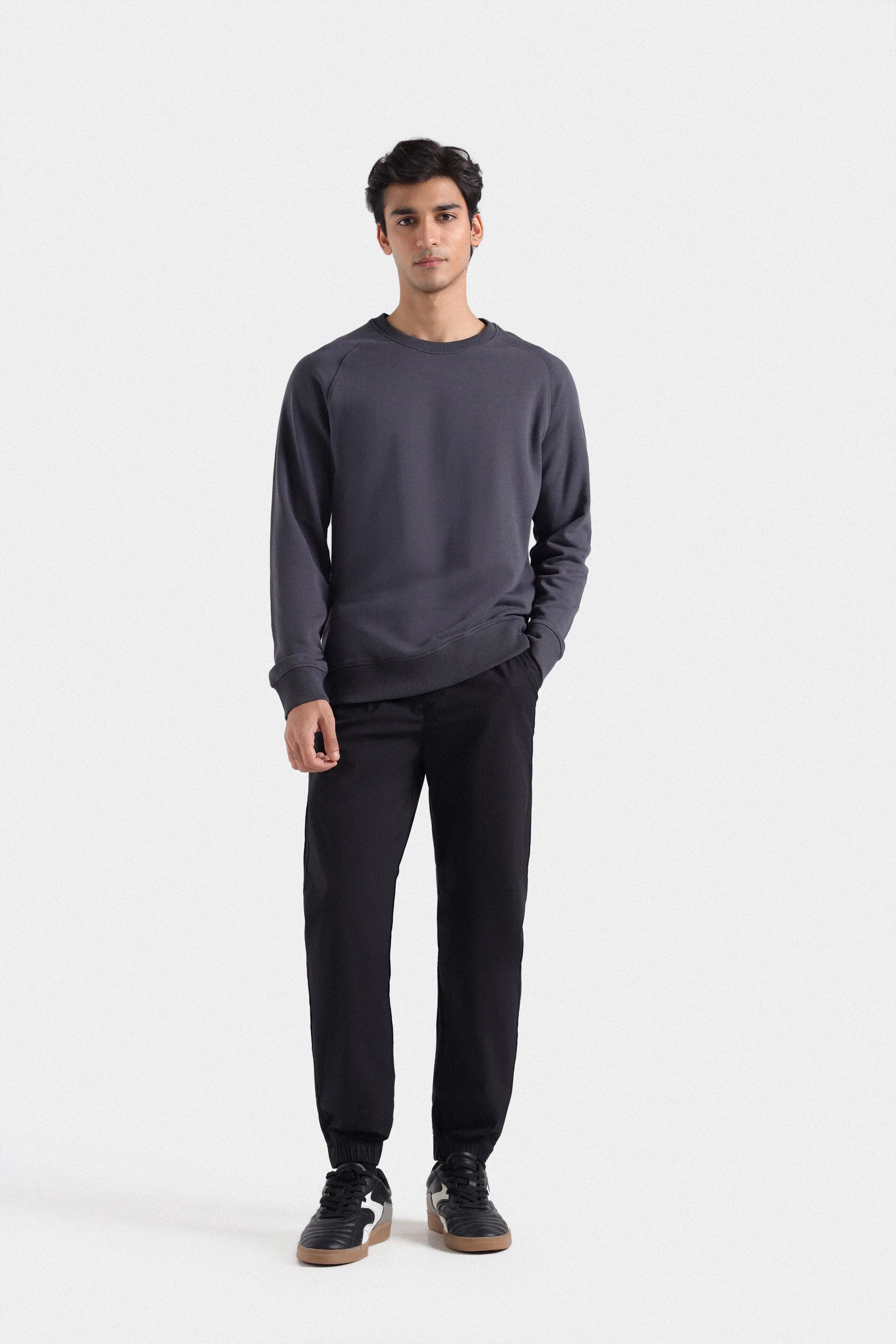 Basic Raglan Sleeve Sweatshirt - Image 7