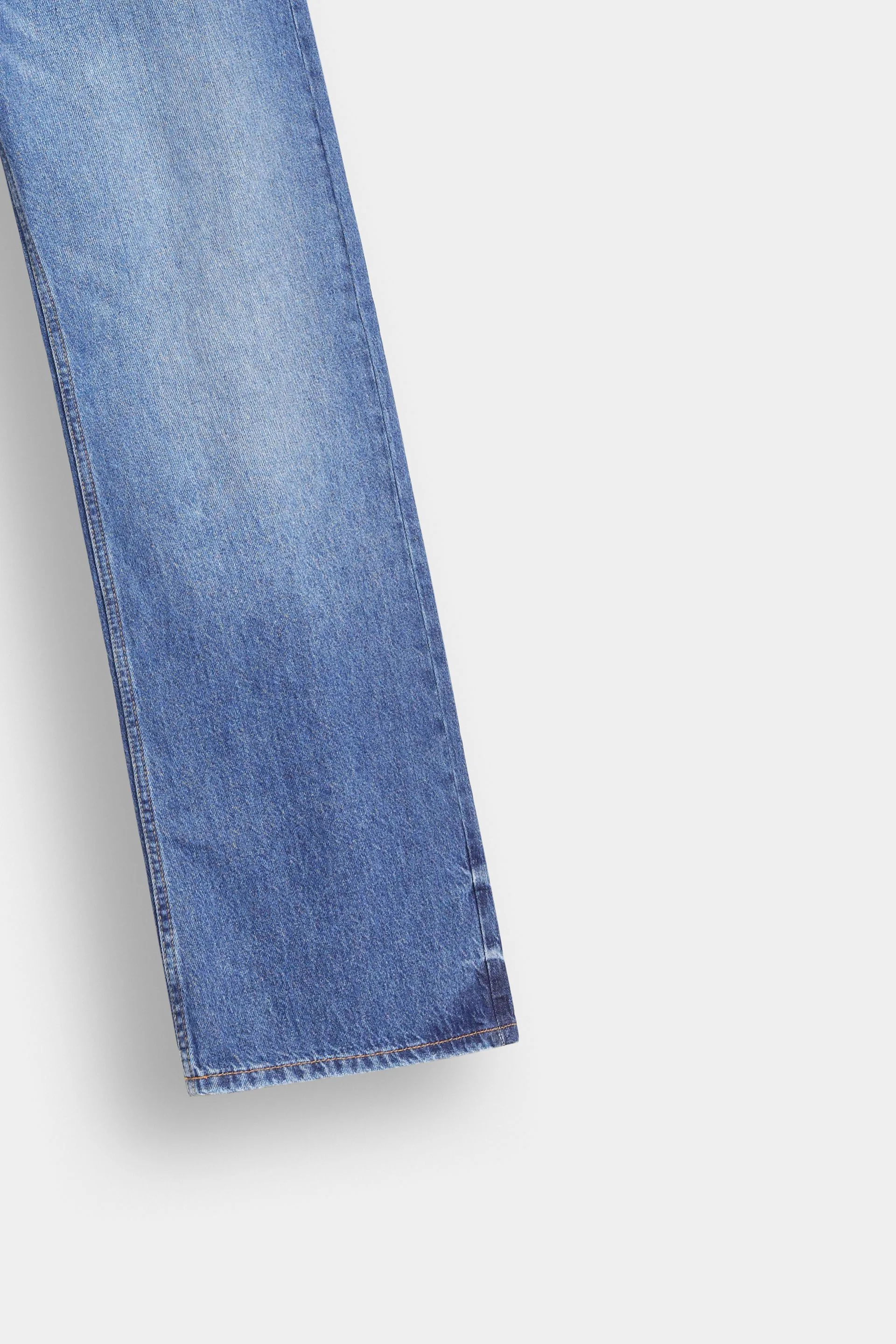 Low-Rise Wide Leg Jeans - Image 3